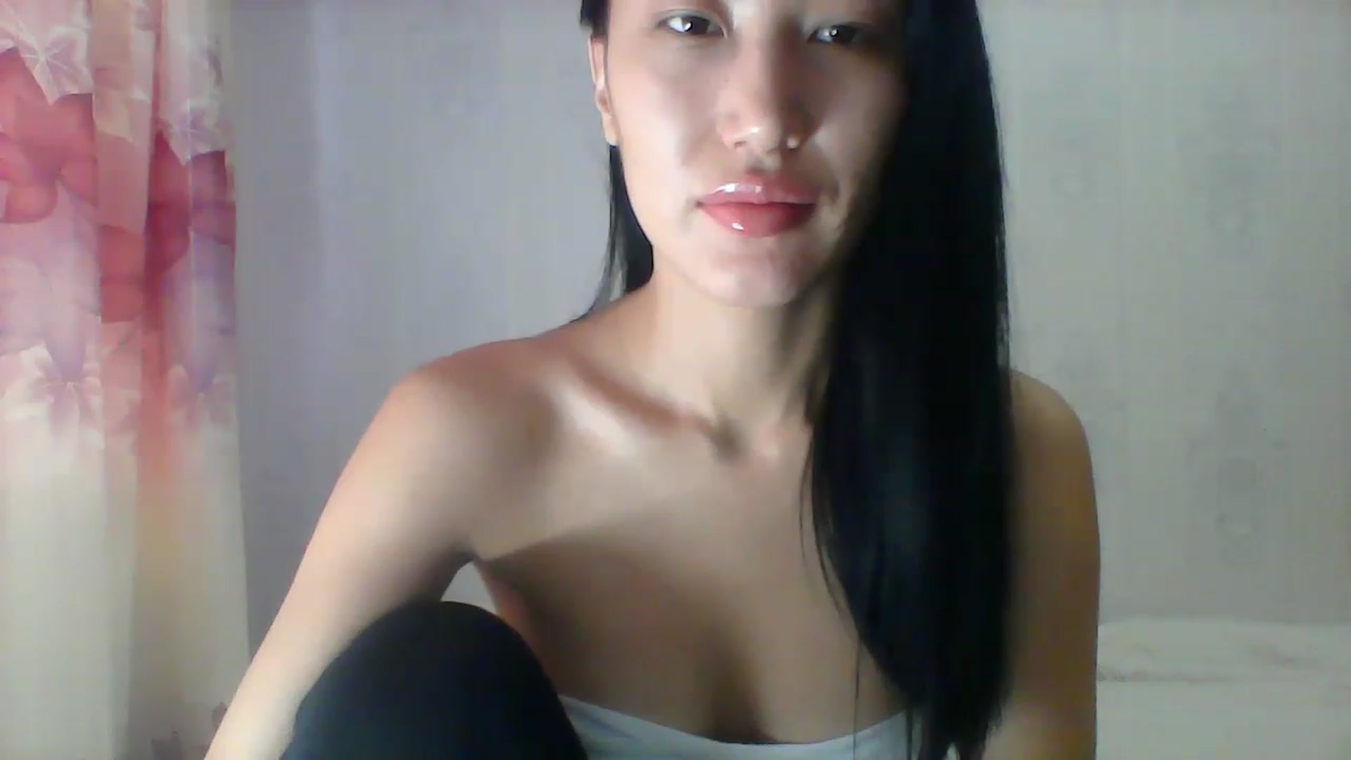 Gallery image thumbnail from SweetRo0mance's myfreecams stream on, 12/09/2022, 04:56 image 8 of 20