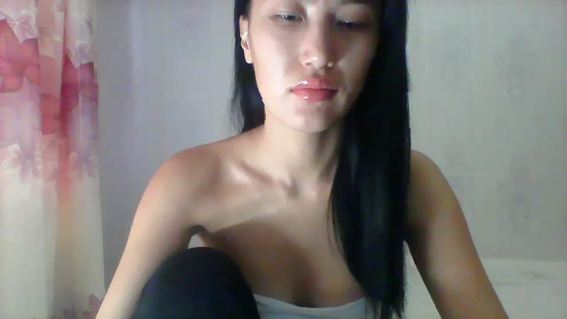 Gallery image thumbnail from SweetRo0mance's myfreecams stream on, 12/09/2022, 04:56 image 5 of 20