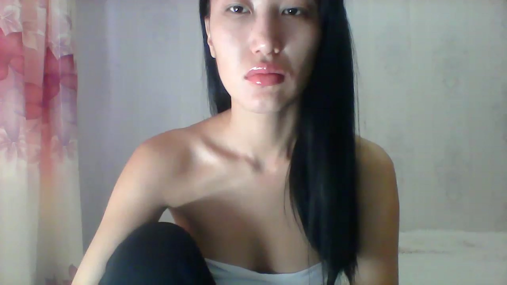 Gallery image thumbnail from SweetRo0mance's myfreecams stream on, 12/09/2022, 04:56 image 2 of 20
