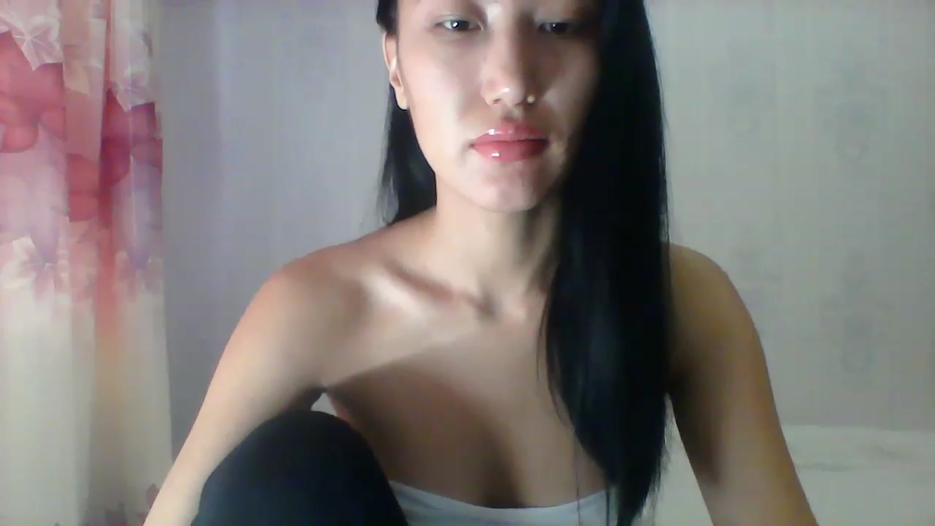 Gallery image thumbnail from SweetRo0mance's myfreecams stream on, 12/09/2022, 04:56 image 7 of 20