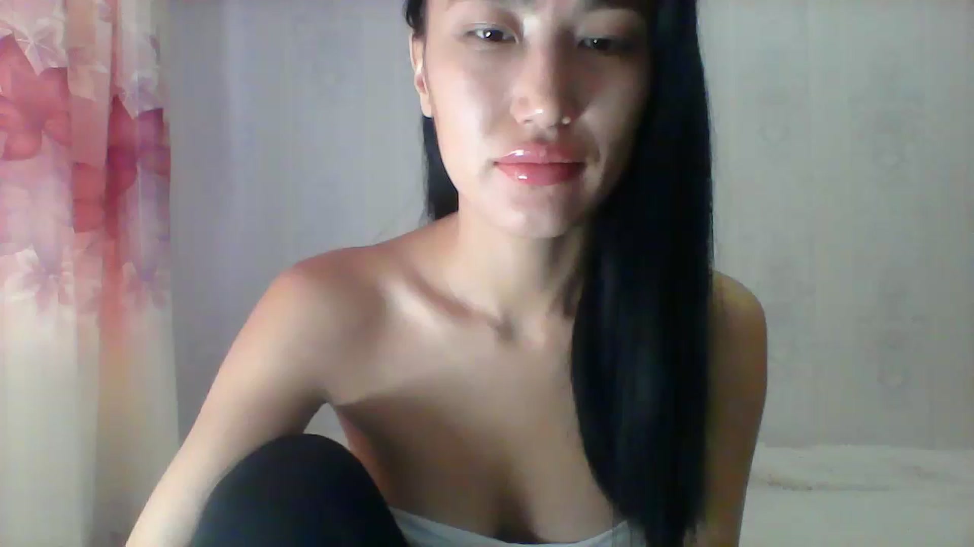 Gallery image thumbnail from SweetRo0mance's myfreecams stream on, 12/09/2022, 04:56 image 12 of 20