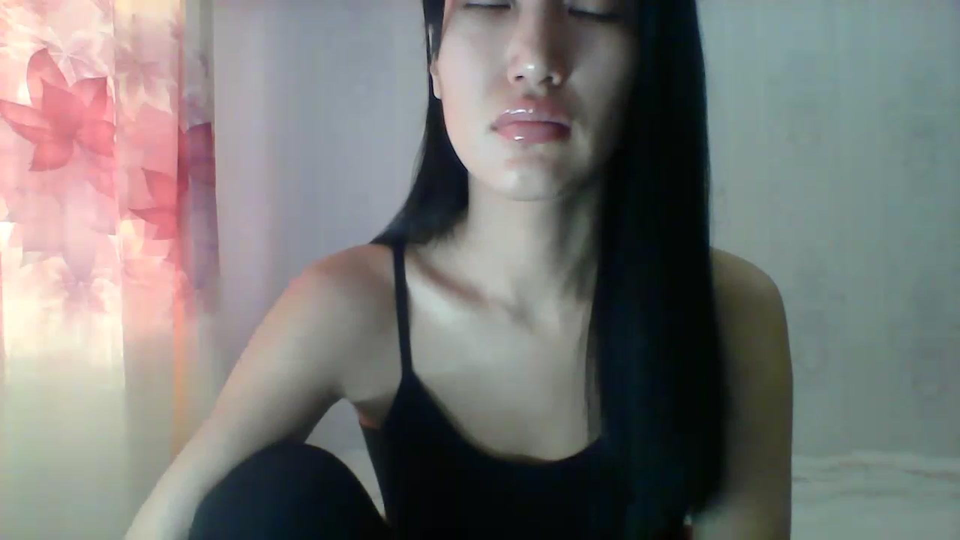 Gallery image thumbnail from SweetRo0mance's myfreecams stream on, 12/13/2022, 04:25 image 12 of 20