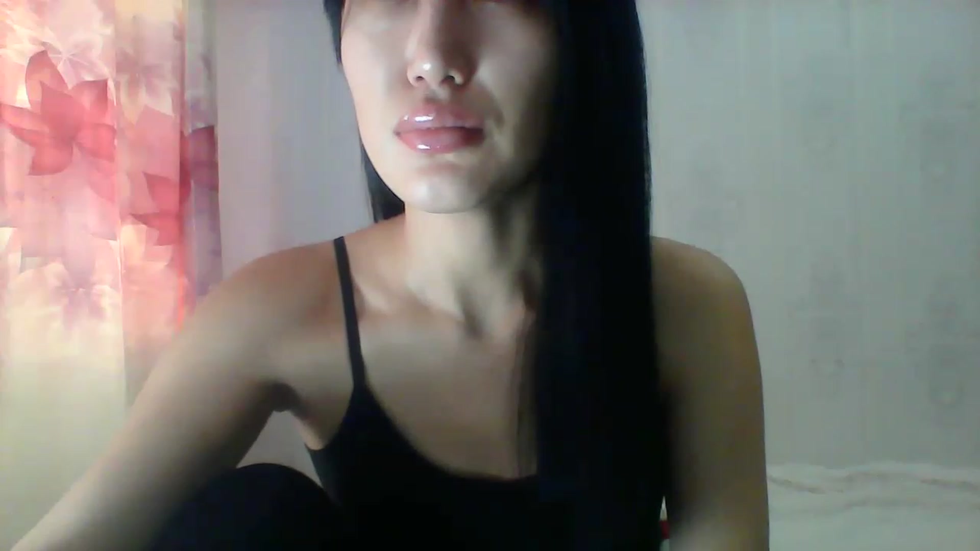 Gallery image thumbnail from SweetRo0mance's myfreecams stream on, 12/13/2022, 04:25 image 4 of 20