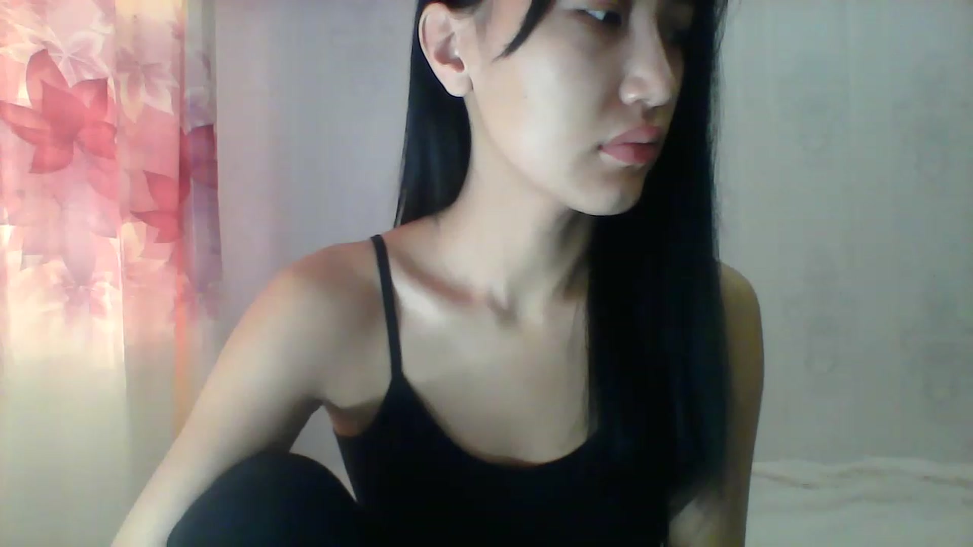Gallery image thumbnail from SweetRo0mance's myfreecams stream on, 12/13/2022, 04:25 image 6 of 20