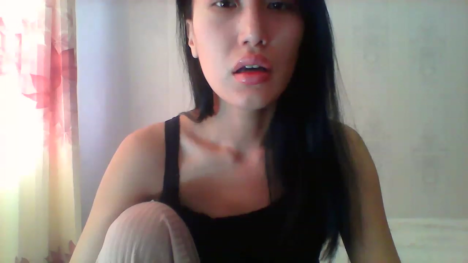 Gallery image thumbnail from SweetRo0mance's myfreecams stream on, 12/16/2022, 04:58 image 19 of 20