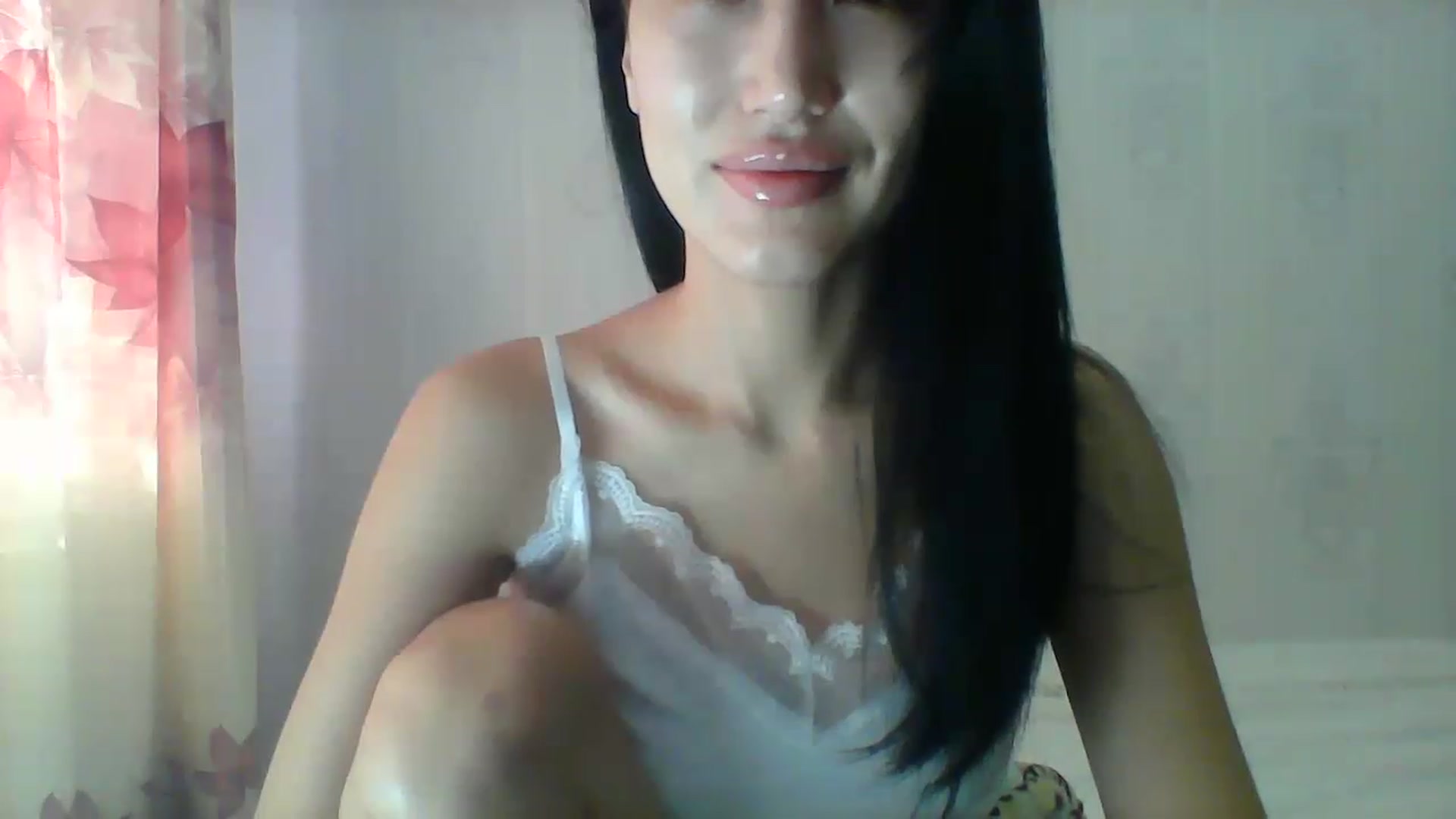 Gallery image thumbnail from SweetRo0mance's myfreecams stream on, 12/25/2022, 05:00 image 10 of 20