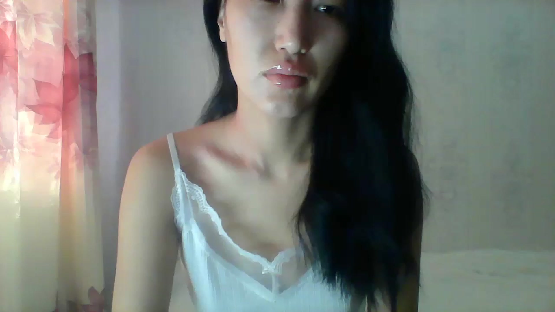 Gallery image thumbnail from SweetRo0mance's myfreecams stream on, 12/28/2022, 04:55 image 1 of 20