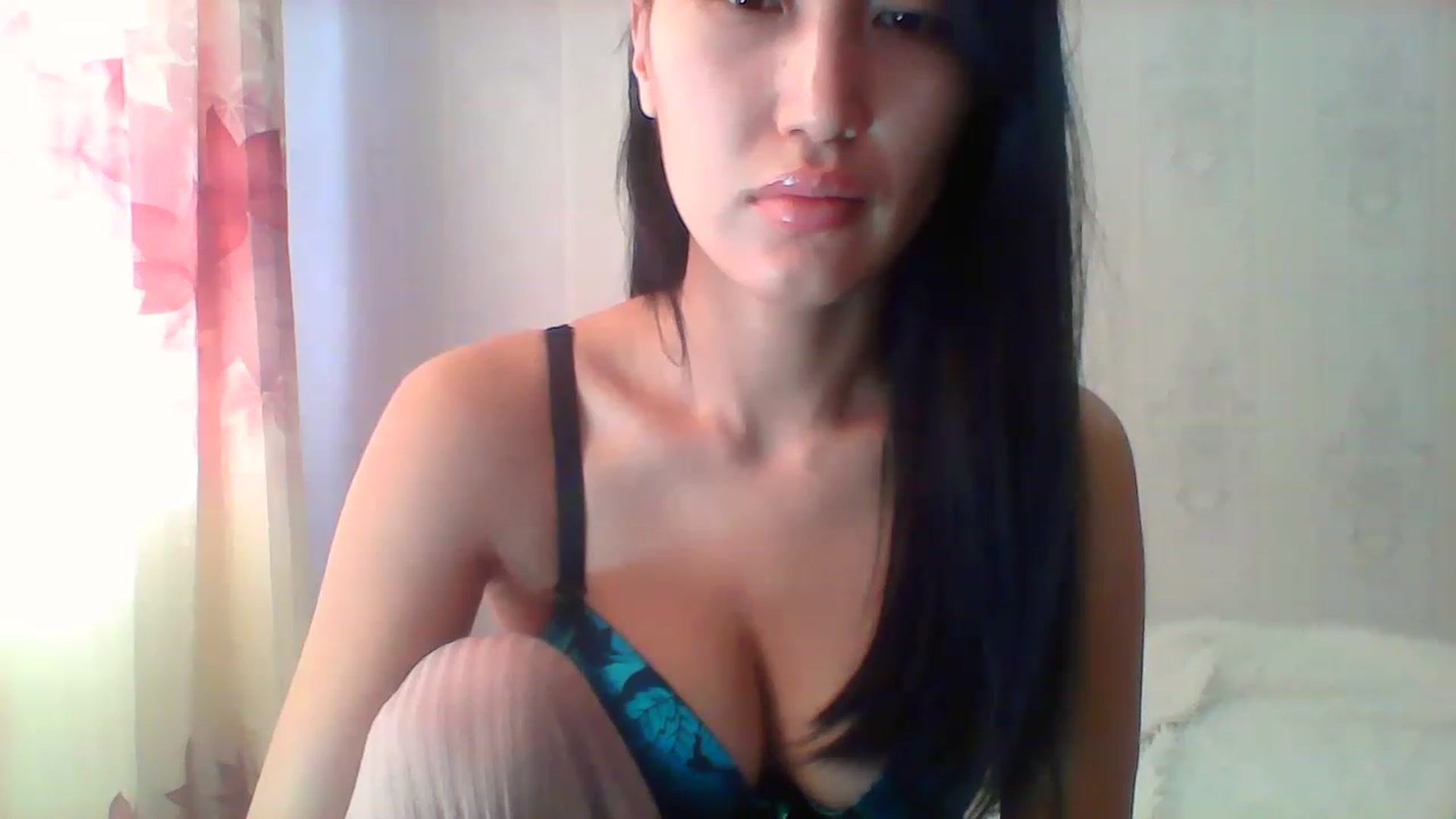 Gallery image thumbnail from SweetRo0mance's myfreecams stream on, 01/05/2023, 05:50 image 10 of 20