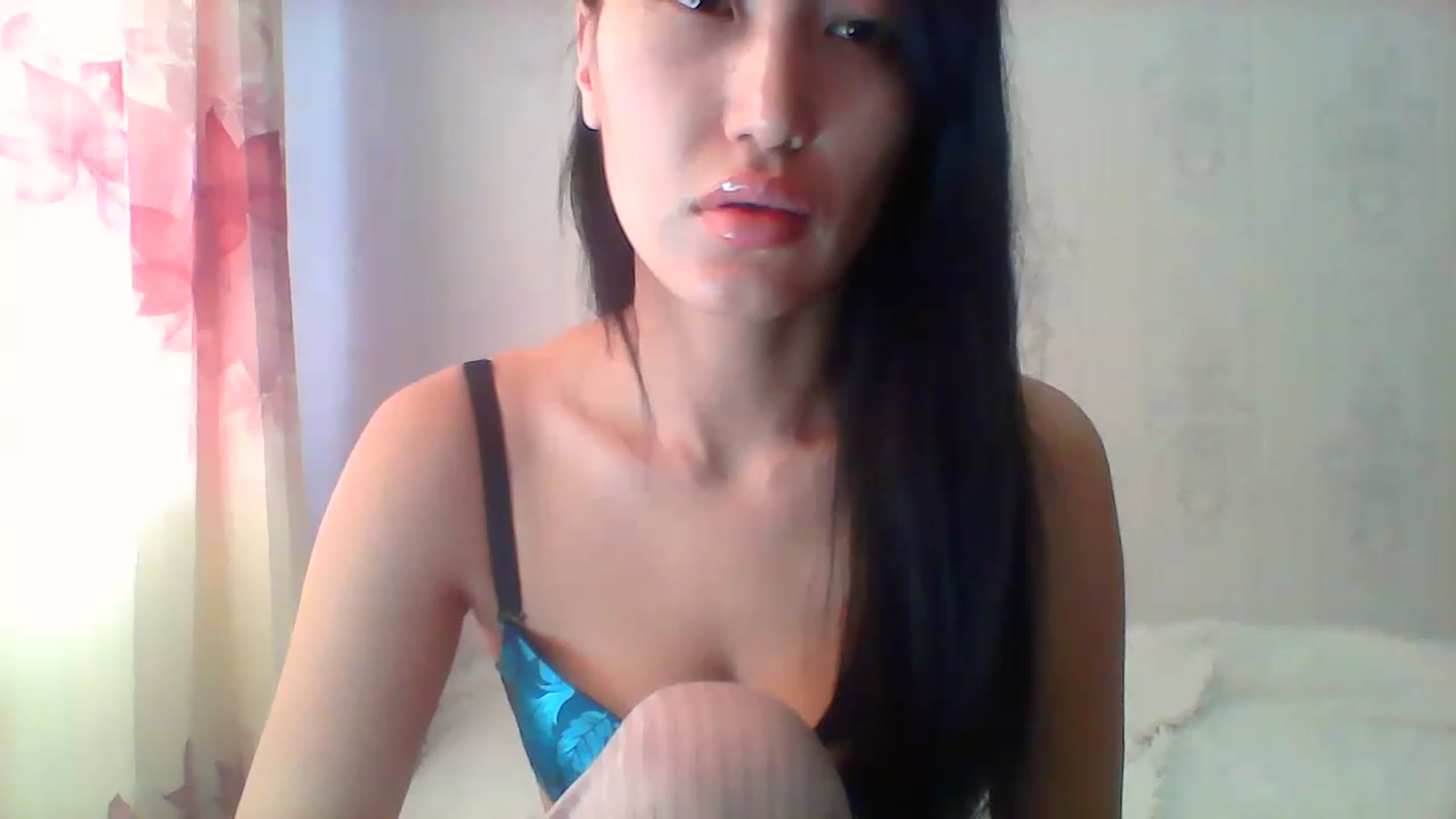 Gallery image thumbnail from SweetRo0mance's myfreecams stream on, 01/05/2023, 05:50 image 16 of 20
