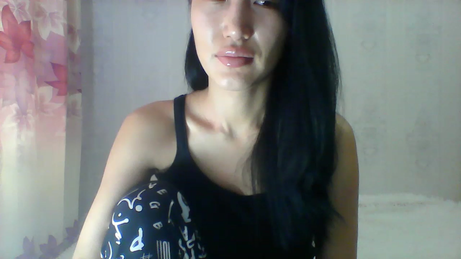 Gallery image thumbnail from SweetRo0mance's myfreecams stream on, 05/22/2023, 05:20 image 9 of 20