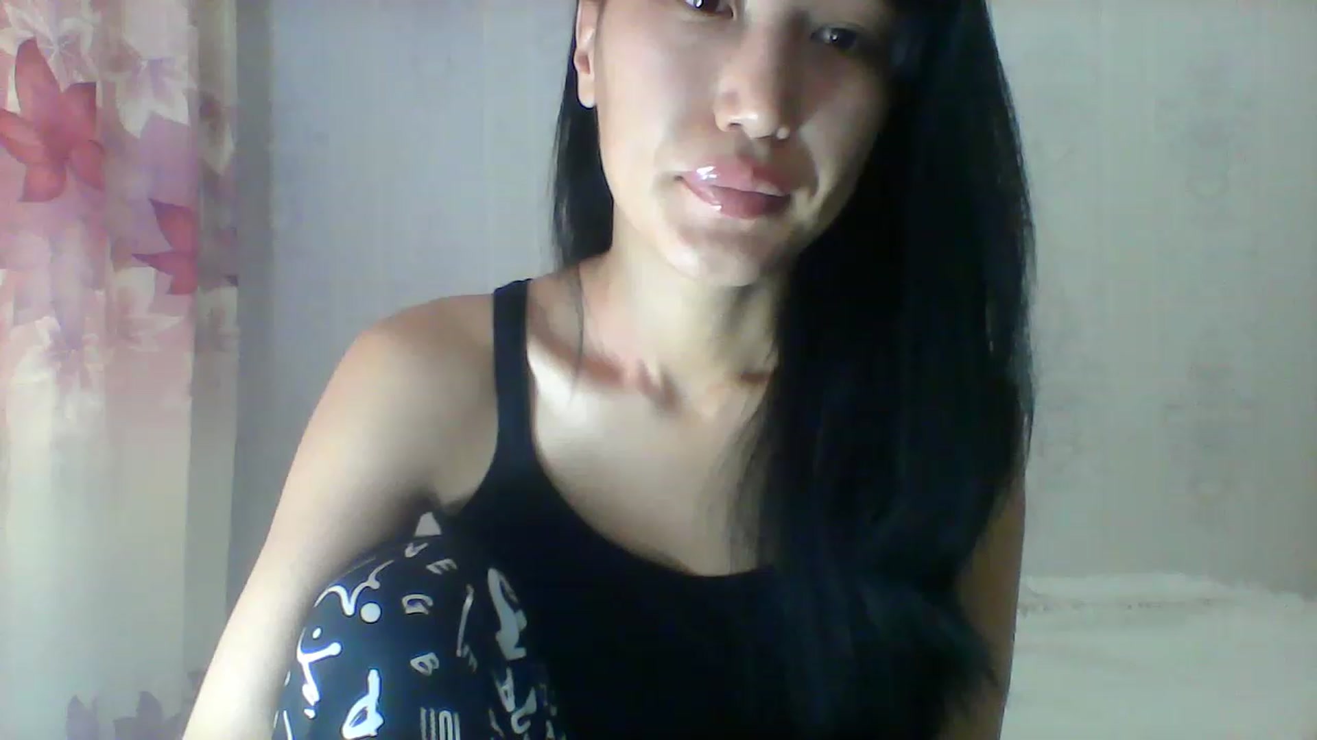 Gallery image thumbnail from SweetRo0mance's myfreecams stream on, 05/22/2023, 05:20 image 4 of 20