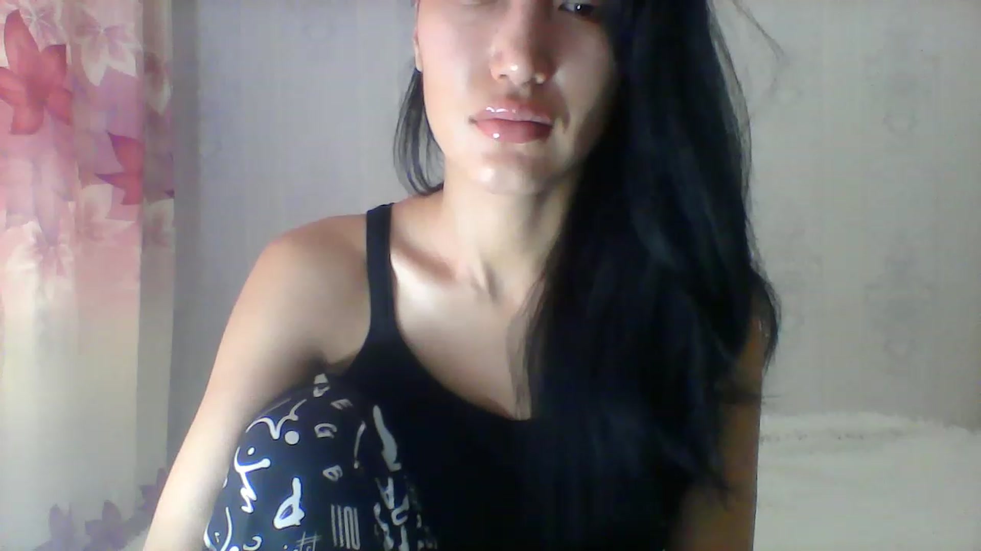 Gallery image thumbnail from SweetRo0mance's myfreecams stream on, 05/22/2023, 05:20 image 10 of 20