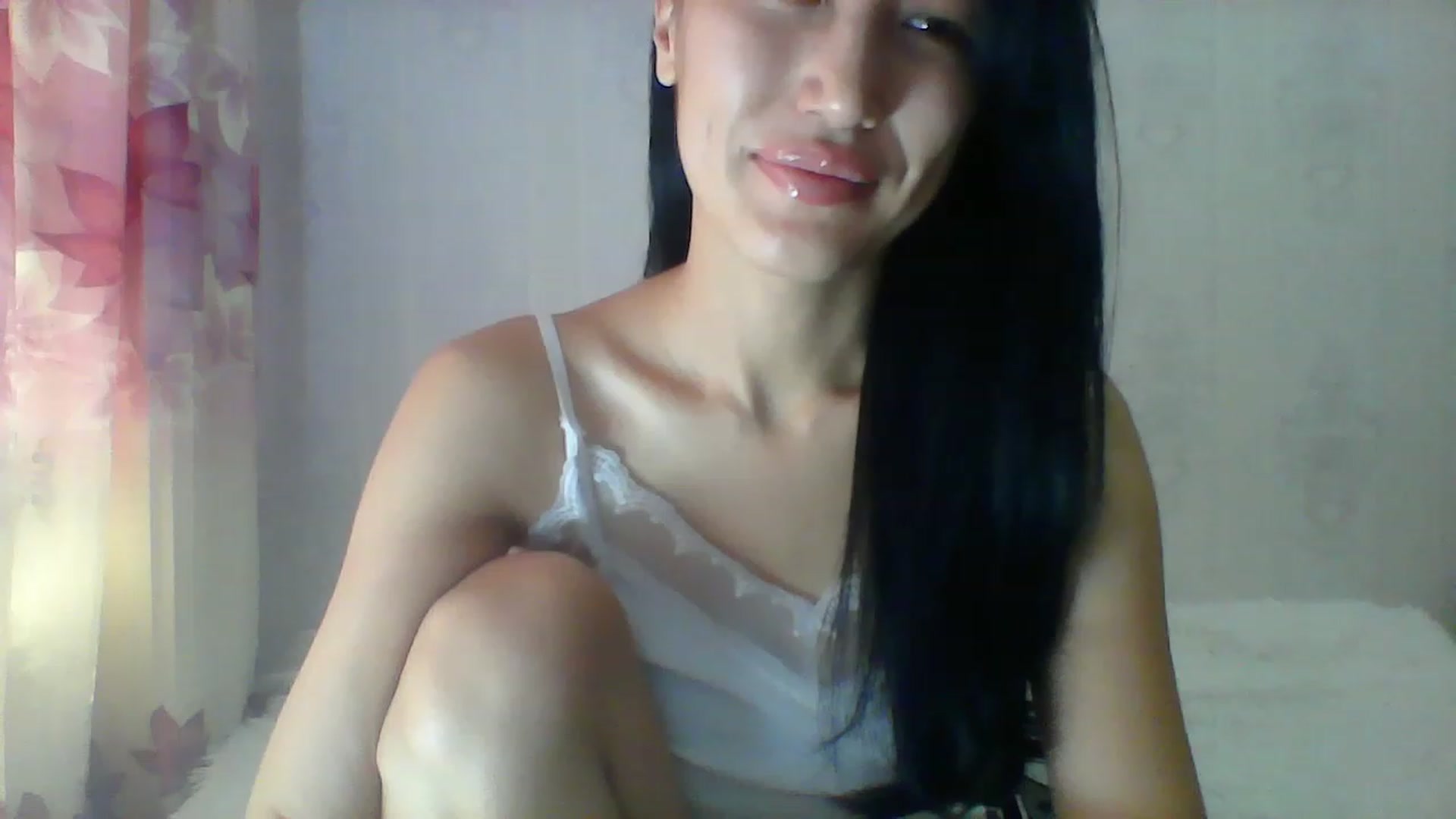 Gallery image thumbnail from SweetRo0mance's myfreecams stream on, 06/06/2023, 05:54 image 5 of 20