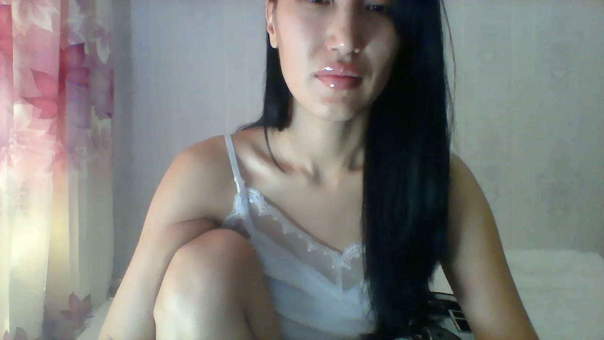 Gallery image thumbnail from SweetRo0mance's myfreecams stream on, 06/06/2023, 05:54 image 17 of 20