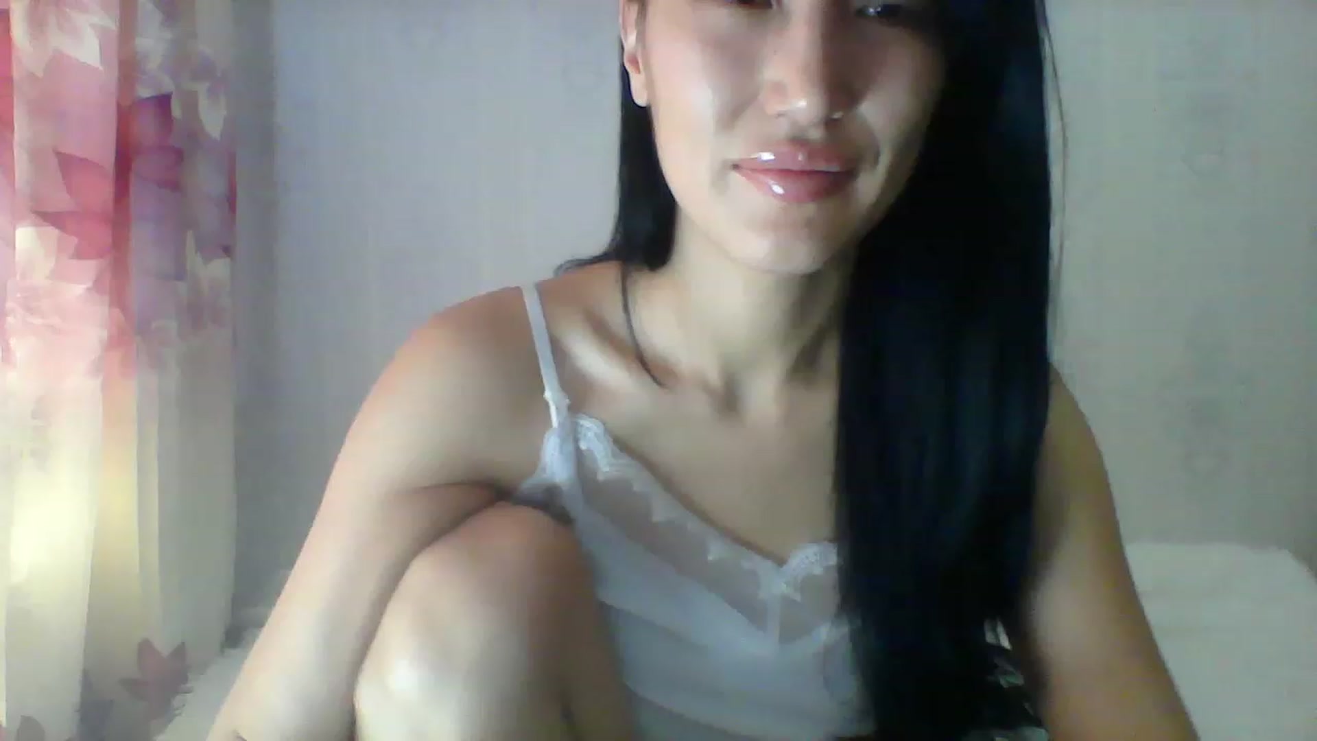 Gallery image thumbnail from SweetRo0mance's myfreecams stream on, 06/06/2023, 05:54 image 12 of 20