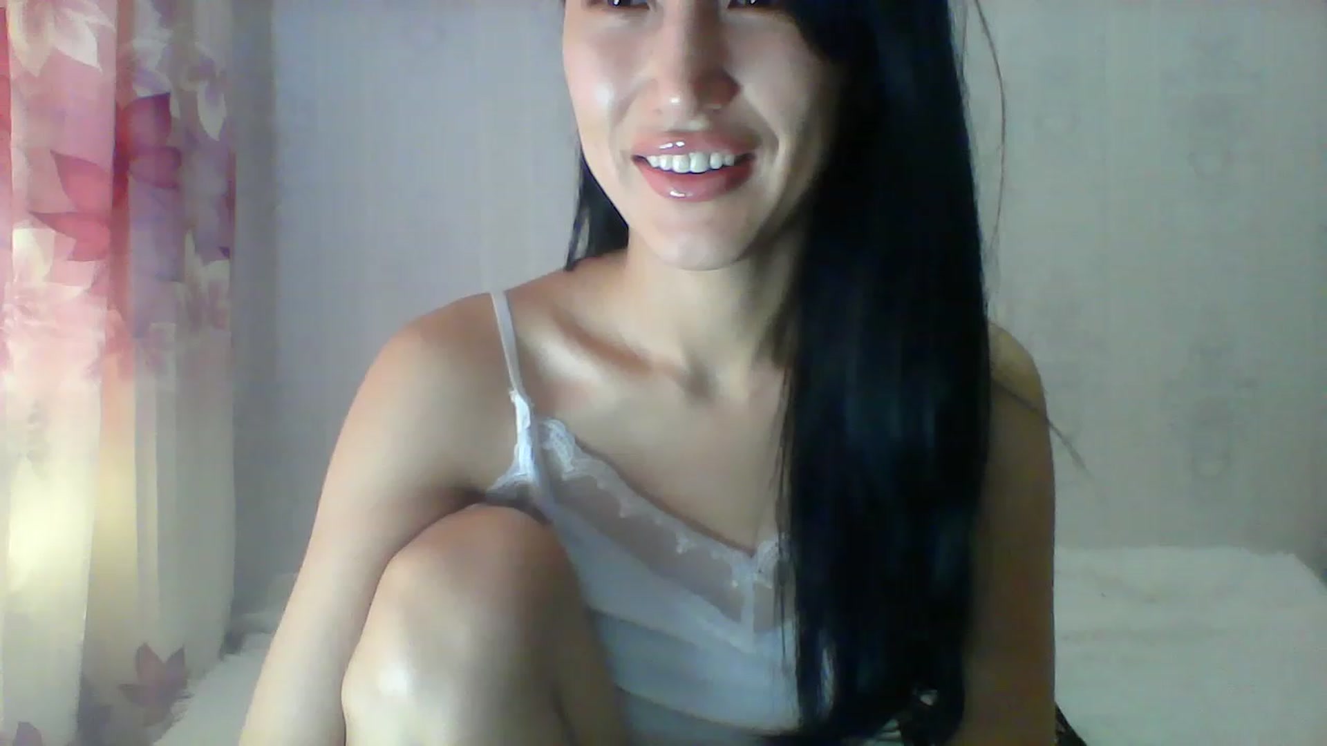 Gallery image thumbnail from SweetRo0mance's myfreecams stream on, 06/06/2023, 05:54 image 3 of 20