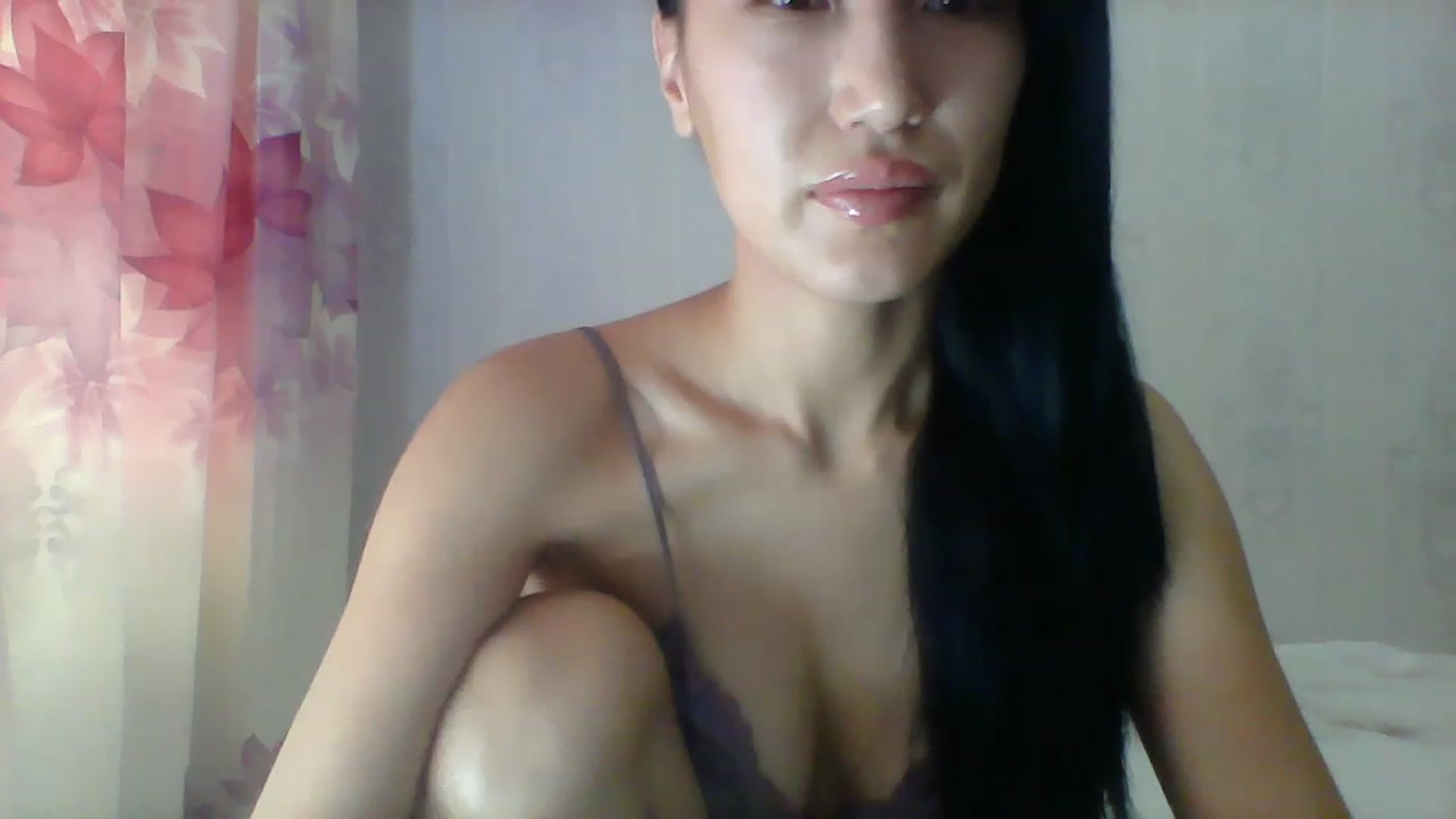 Gallery image thumbnail from SweetRo0mance's myfreecams stream on, 06/08/2023, 04:48 image 18 of 20