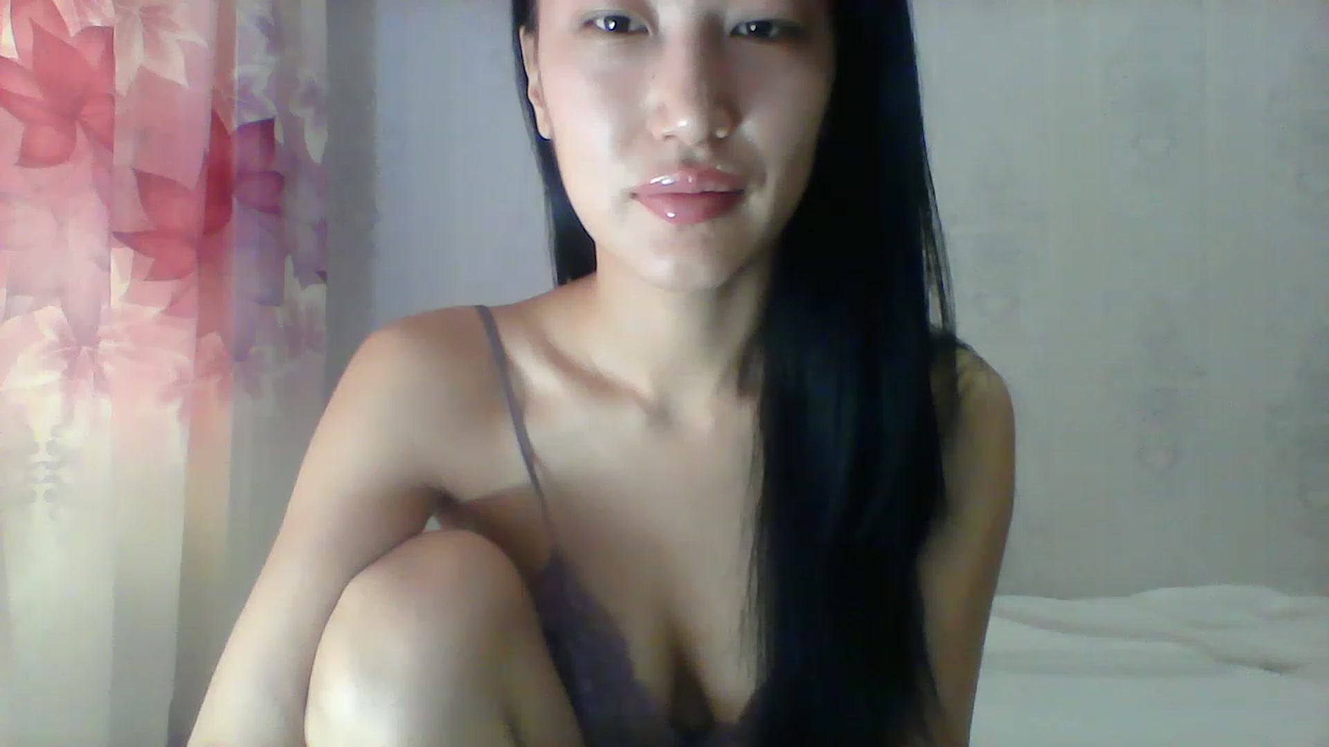 Gallery image thumbnail from SweetRo0mance's myfreecams stream on, 06/08/2023, 04:48 image 13 of 20