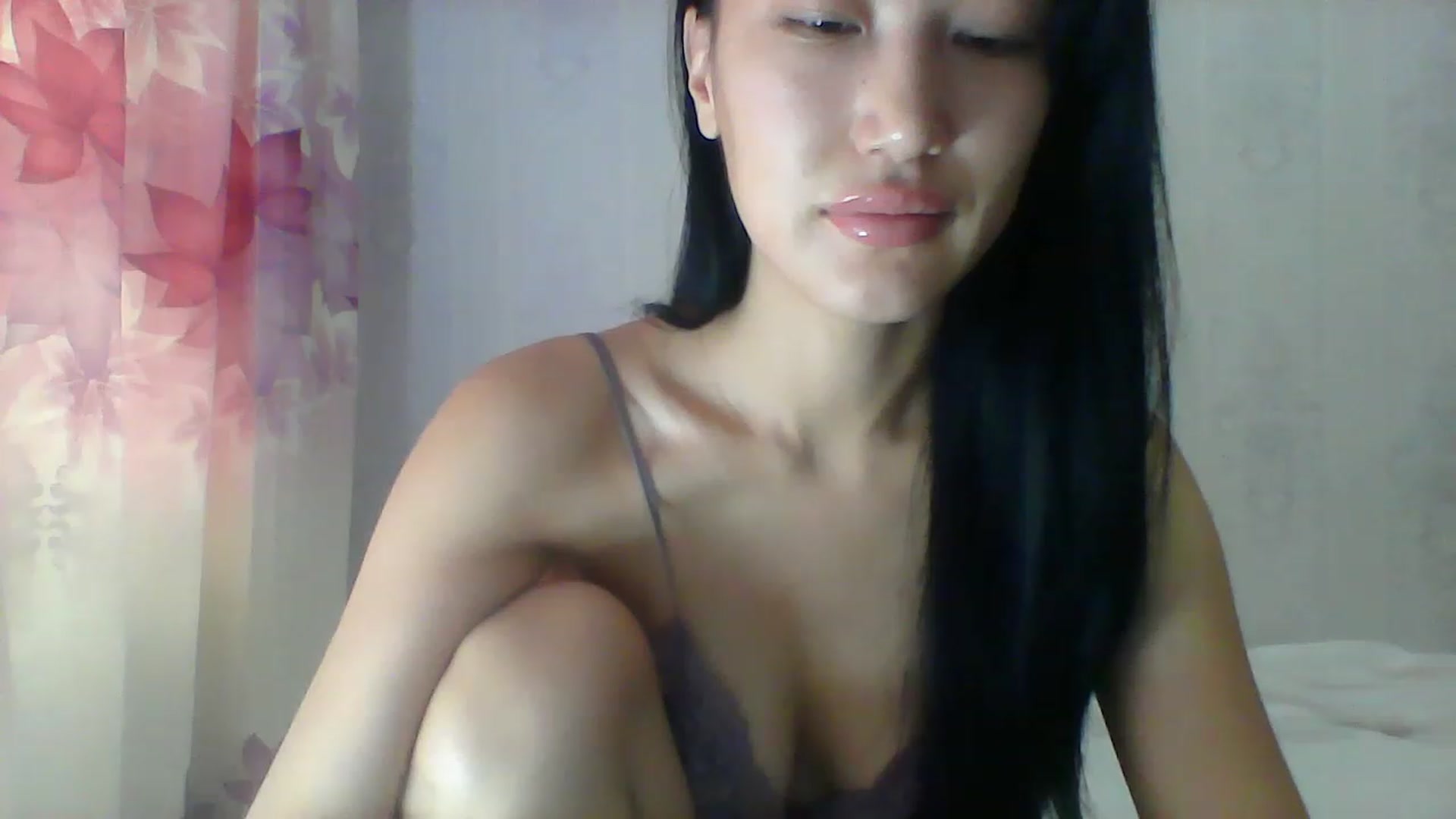 Gallery image thumbnail from SweetRo0mance's myfreecams stream on, 06/08/2023, 04:48 image 11 of 20