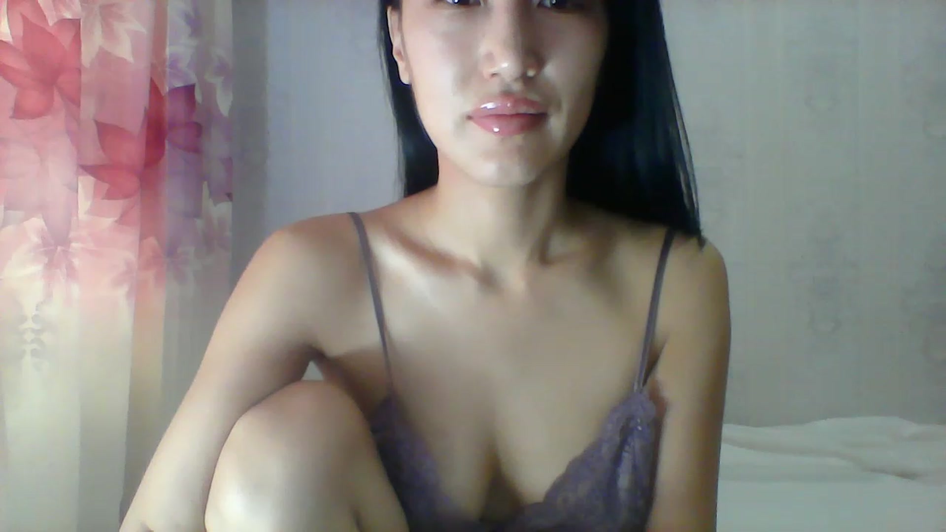 Gallery image thumbnail from SweetRo0mance's myfreecams stream on, 06/08/2023, 04:48 image 16 of 20