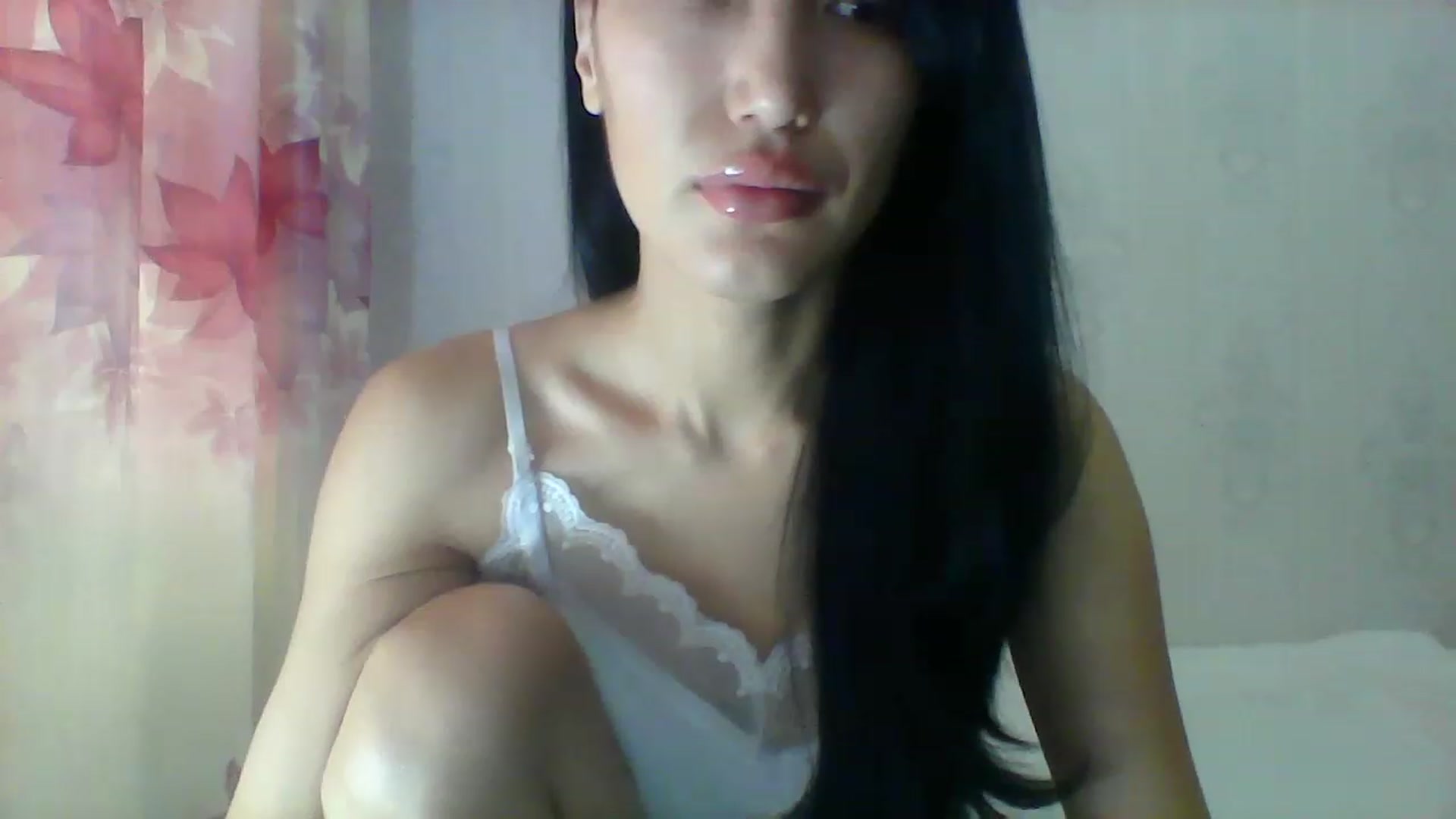 Gallery image thumbnail from SweetRo0mance's myfreecams stream on, 06/20/2023, 04:21 image 3 of 20