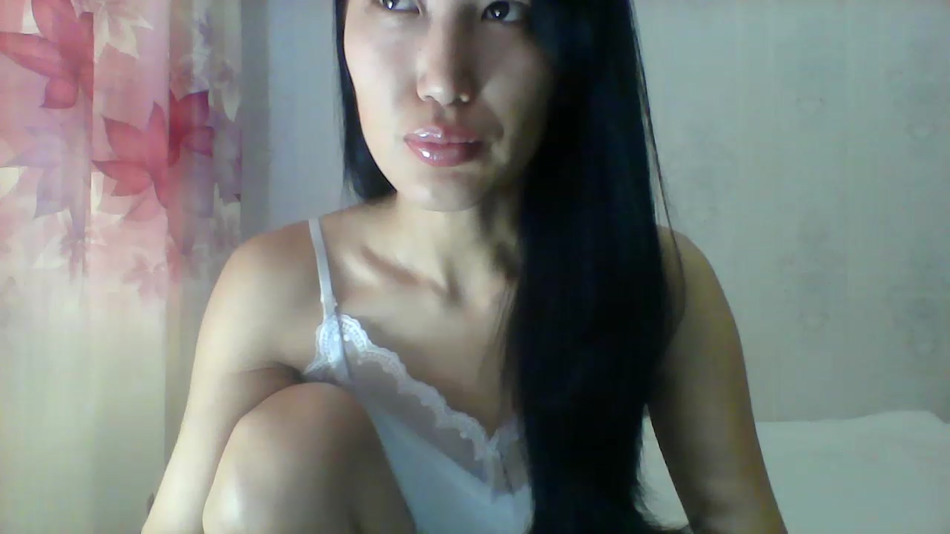 Gallery image thumbnail from SweetRo0mance's myfreecams stream on, 06/20/2023, 04:21 image 6 of 20