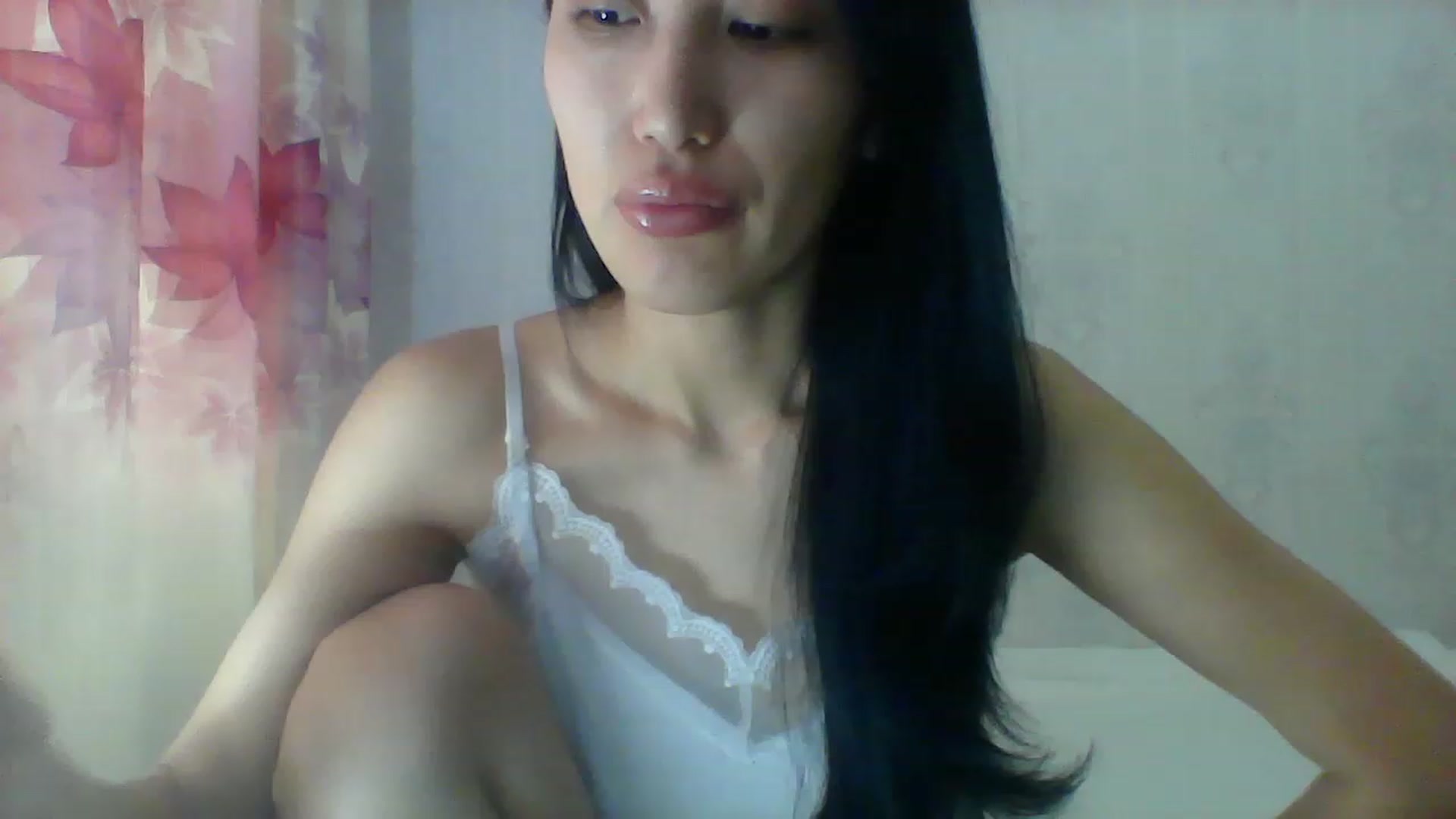 Gallery image thumbnail from SweetRo0mance's myfreecams stream on, 06/20/2023, 04:21 image 12 of 20
