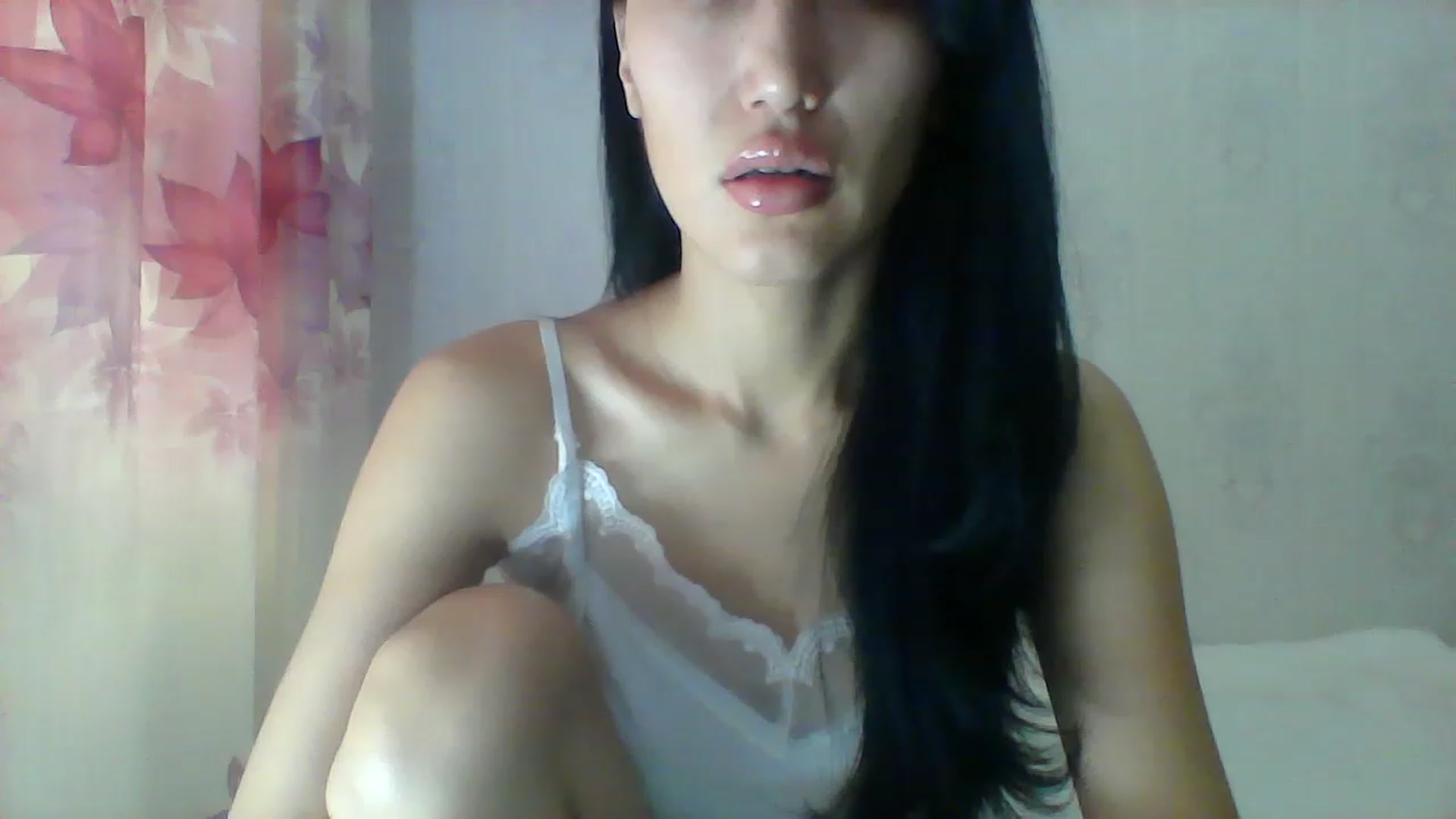 Gallery image thumbnail from SweetRo0mance's myfreecams stream on, 06/20/2023, 04:21 image 8 of 20