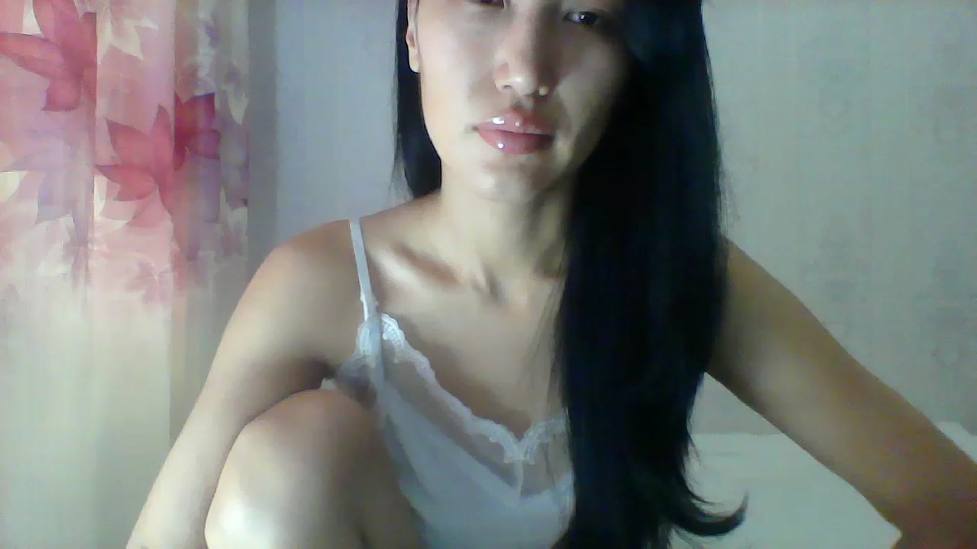 Gallery image thumbnail from SweetRo0mance's myfreecams stream on, 06/20/2023, 04:21 image 4 of 20