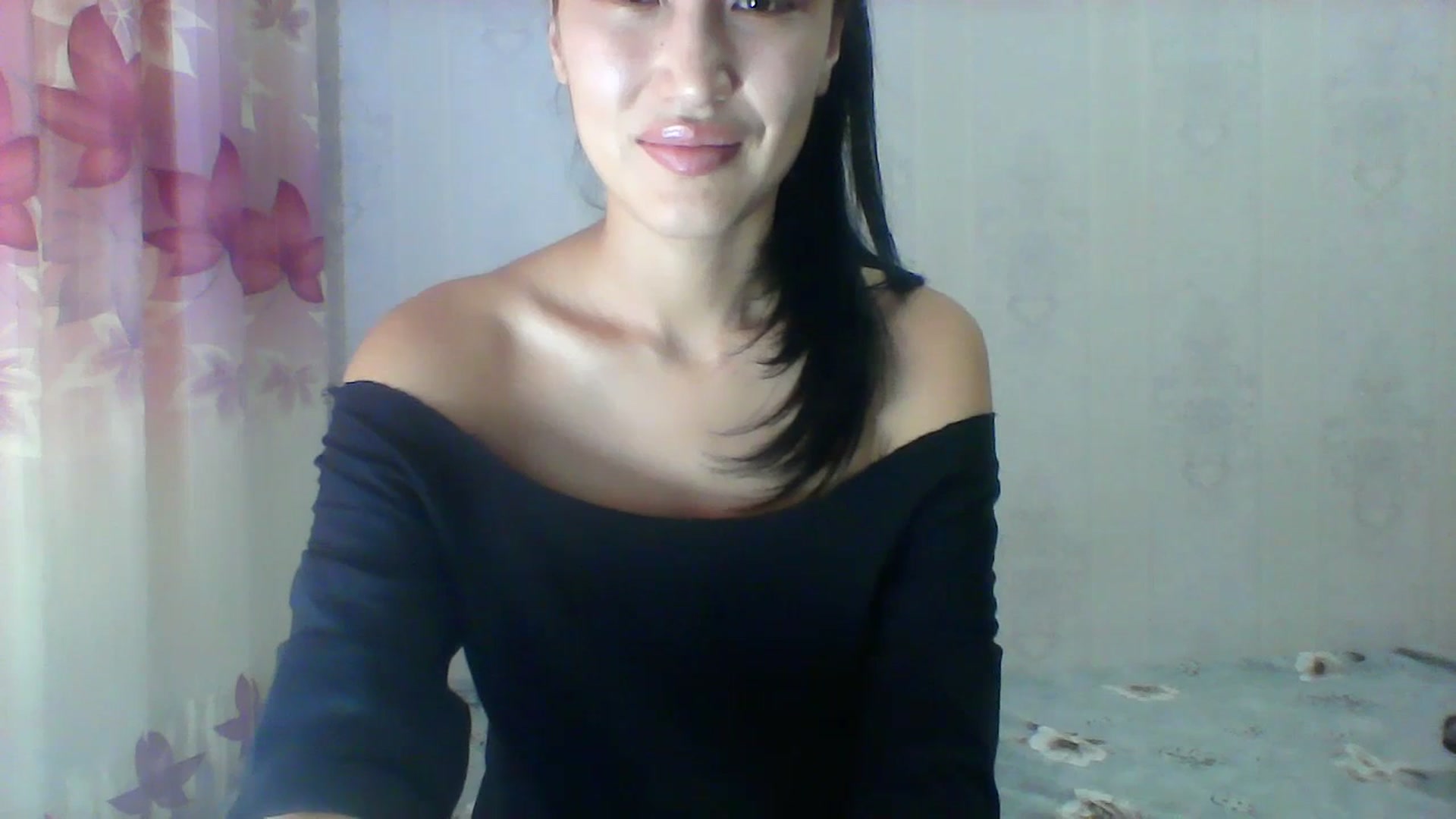 Gallery image thumbnail from SweetRo0mance's myfreecams stream on, 07/17/2023, 10:14 image 4 of 20