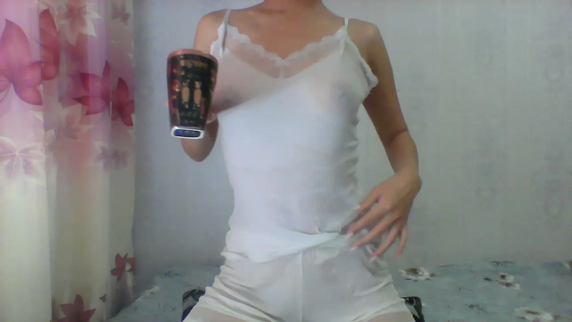 Gallery image thumbnail from SweetRo0mance's myfreecams stream on, 08/05/2023, 09:56 image 7 of 20