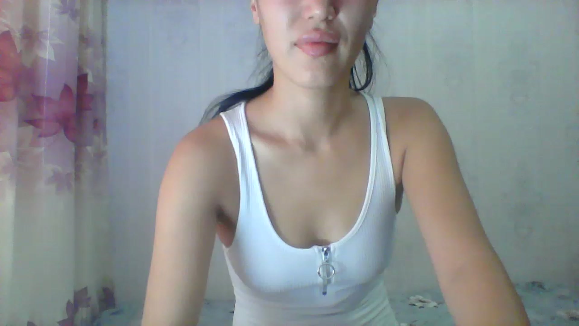 Gallery image thumbnail from SweetRo0mance's myfreecams stream on, 08/21/2023, 08:20 image 18 of 20