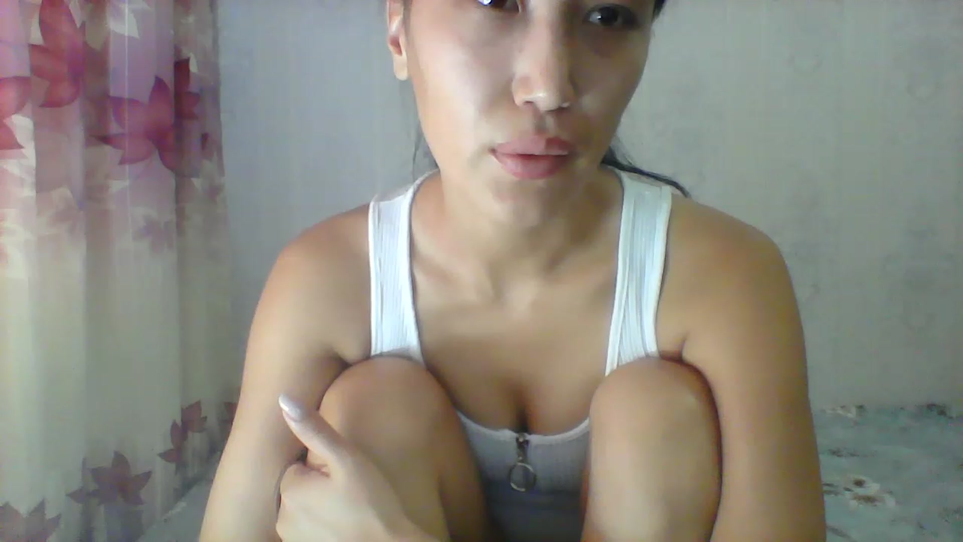 Gallery image thumbnail from SweetRo0mance's myfreecams stream on, 08/21/2023, 09:52 image 5 of 20
