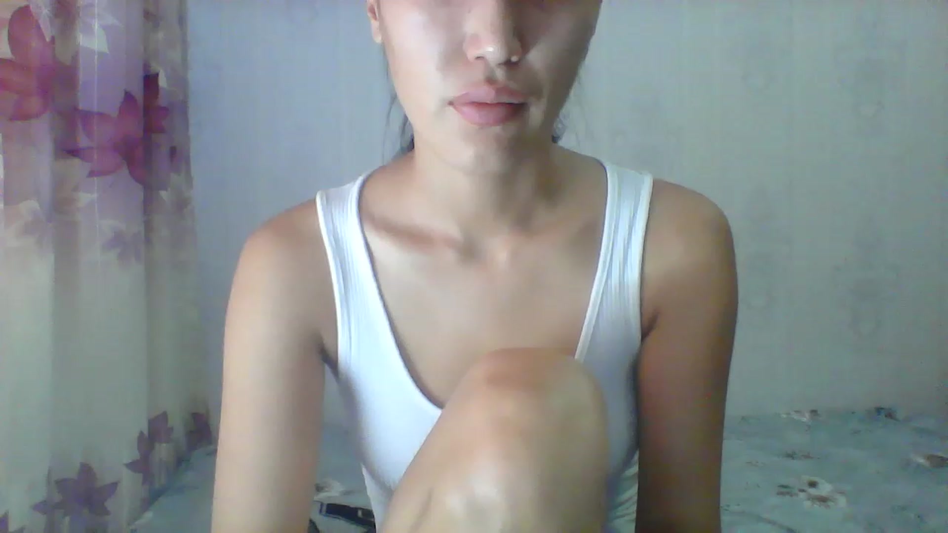 Gallery image thumbnail from SweetRo0mance's myfreecams stream on, 08/21/2023, 09:52 image 10 of 20