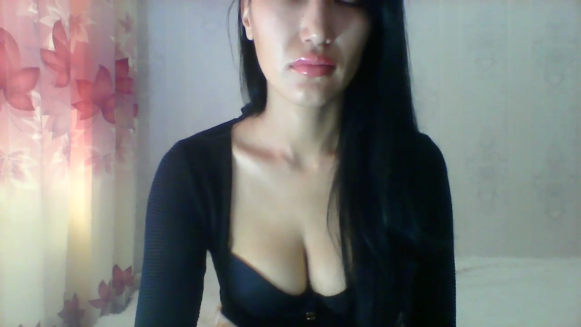 Gallery image thumbnail from SweetRo0mance's myfreecams stream on, 09/19/2023, 07:34 image 3 of 20