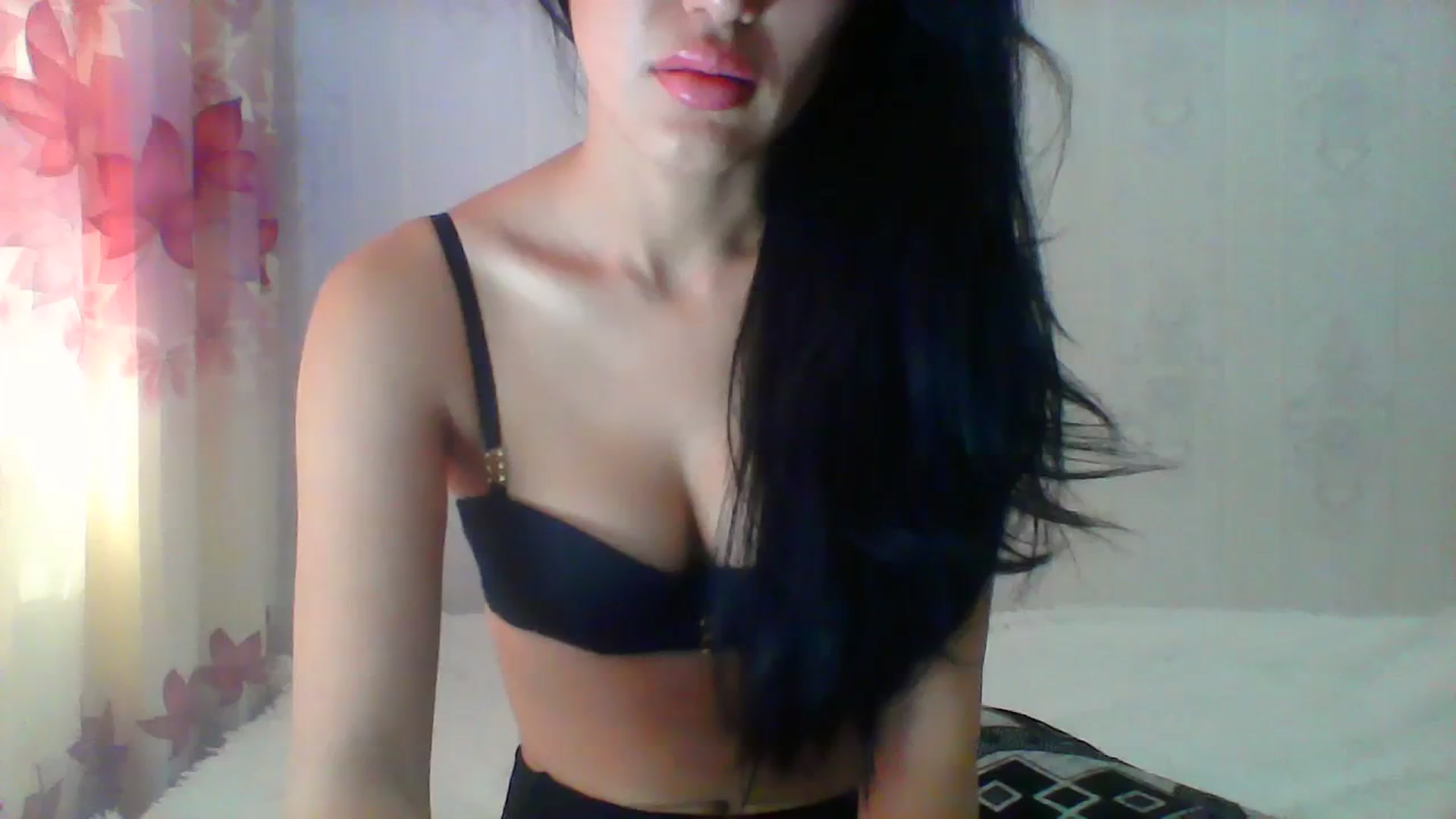 Gallery image thumbnail from SweetRo0mance's myfreecams stream on, 09/19/2023, 07:34 image 20 of 20
