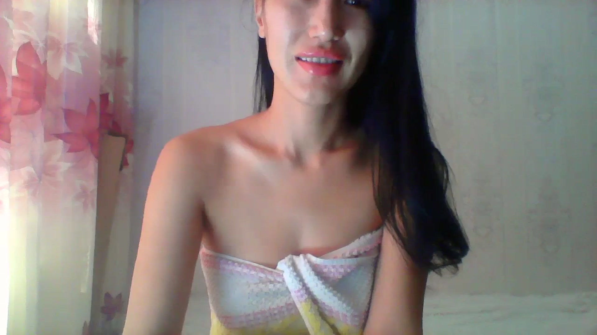 Gallery image thumbnail from SweetRo0mance's myfreecams stream on, 09/25/2023, 06:03 image 11 of 20