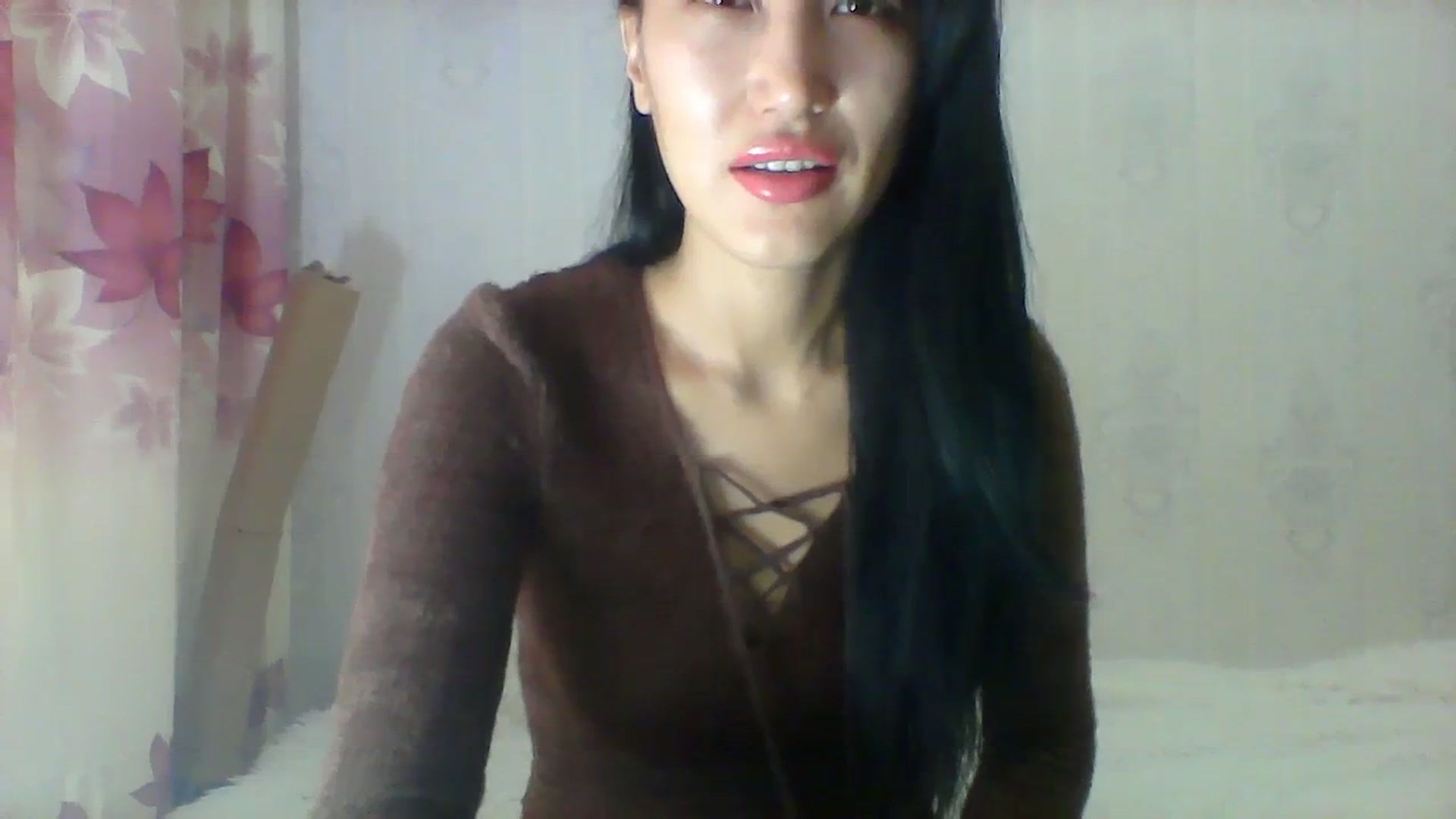 Gallery image thumbnail from SweetRo0mance's myfreecams stream on, 09/27/2023, 10:41 image 10 of 20