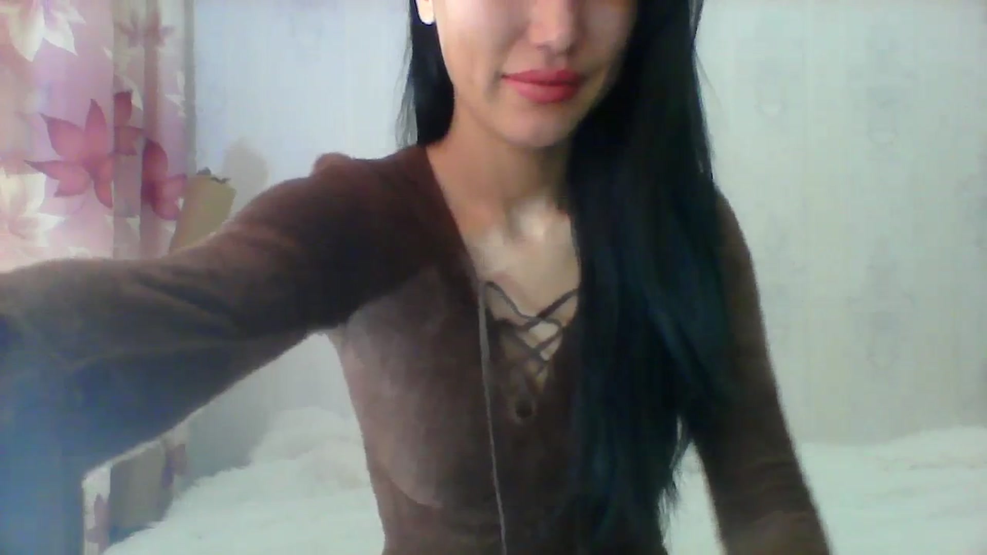 Gallery image thumbnail from SweetRo0mance's myfreecams stream on, 09/27/2023, 10:41 image 7 of 20