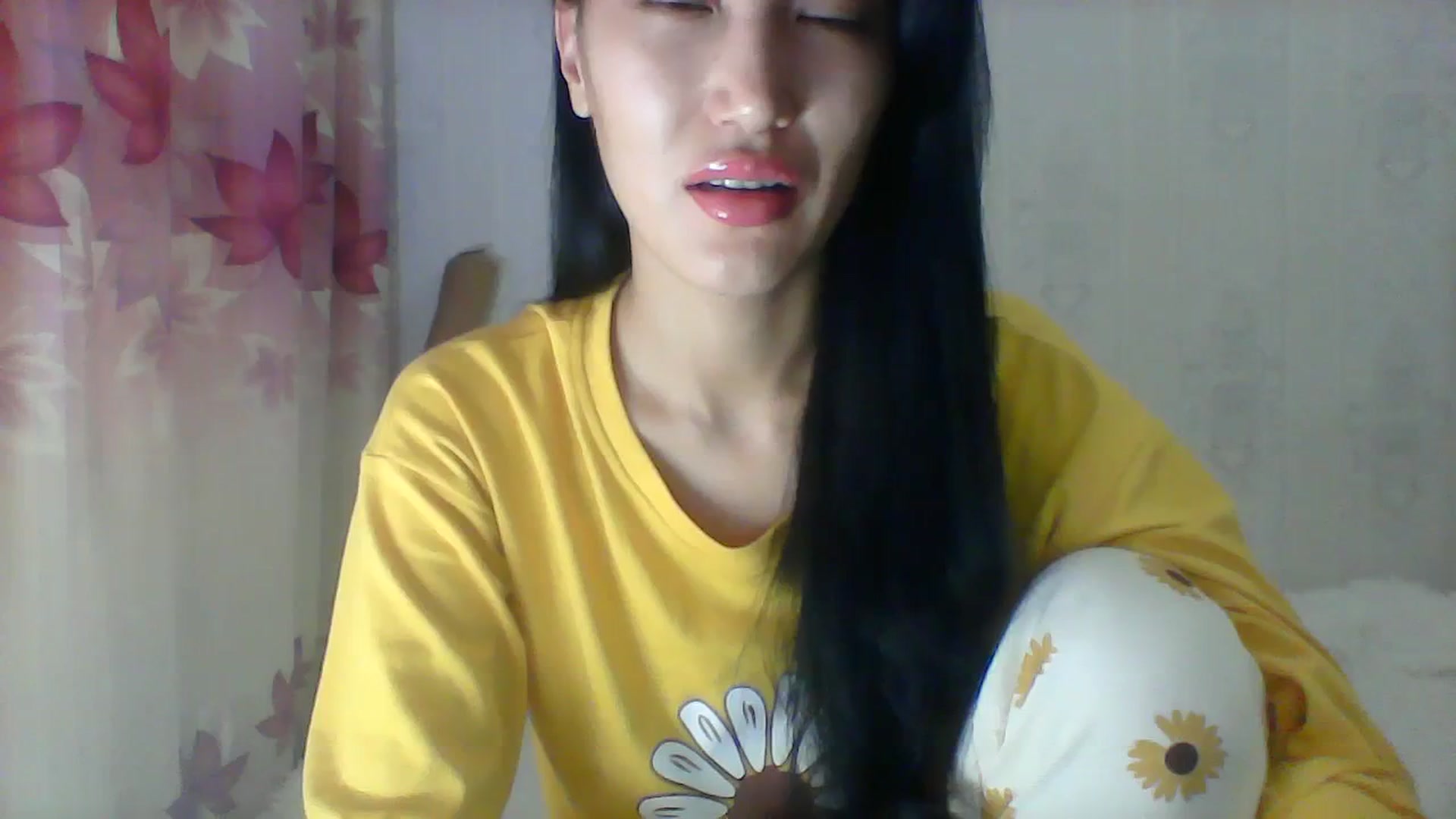 Gallery image thumbnail from SweetRo0mance's myfreecams stream on, 09/30/2023, 11:16 image 1 of 20