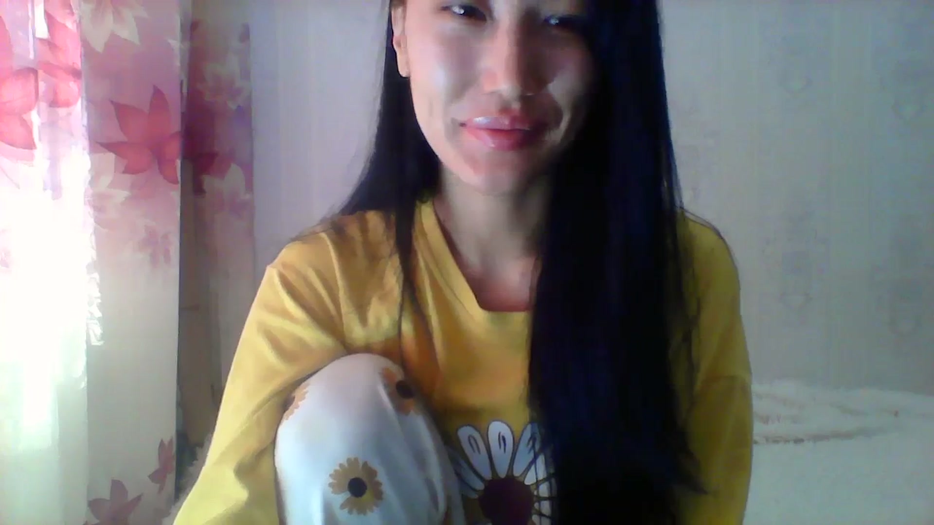 Gallery image thumbnail from SweetRo0mance's myfreecams stream on, 10/24/2023, 06:01 image 6 of 20
