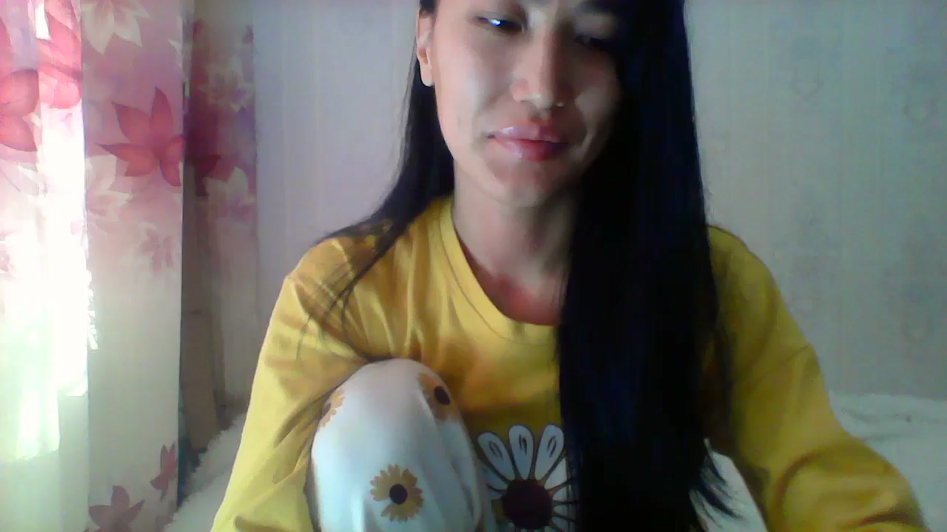 Gallery image thumbnail from SweetRo0mance's myfreecams stream on, 10/24/2023, 06:01 image 15 of 20