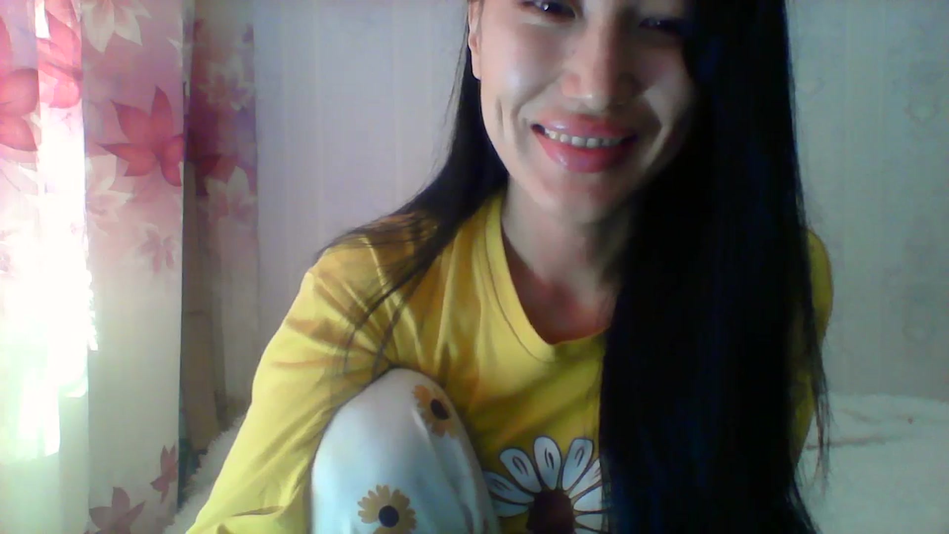 Gallery image thumbnail from SweetRo0mance's myfreecams stream on, 10/24/2023, 06:01 image 16 of 20