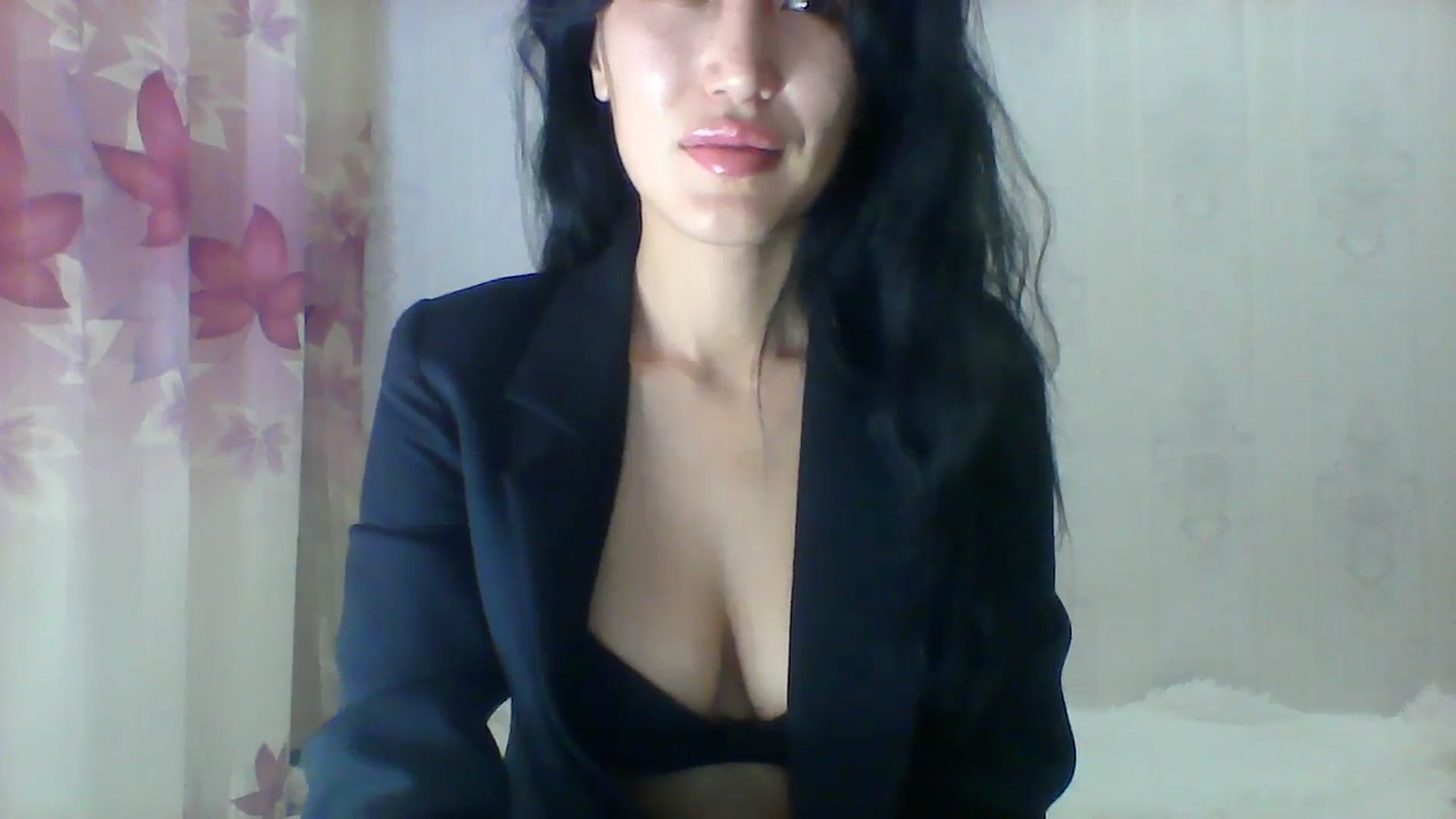 Gallery image thumbnail from SweetRo0mance's myfreecams stream on, 10/28/2023, 10:04 image 7 of 20