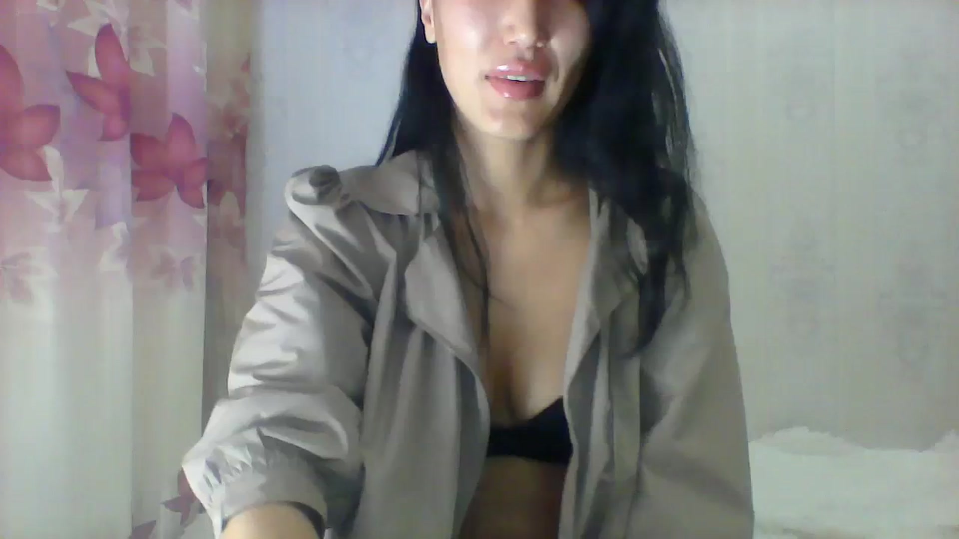 Gallery image thumbnail from SweetRo0mance's myfreecams stream on, 10/28/2023, 10:04 image 8 of 20