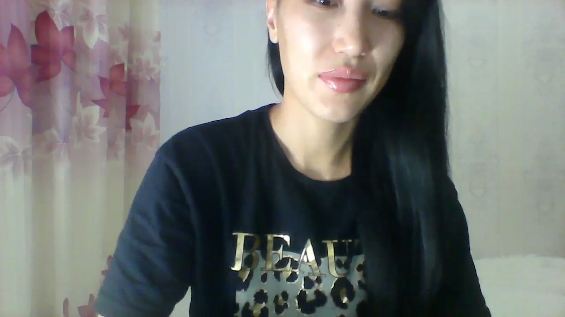 Gallery image thumbnail from SweetRo0mance's myfreecams stream on, 12/06/2023, 14:35 image 2 of 20