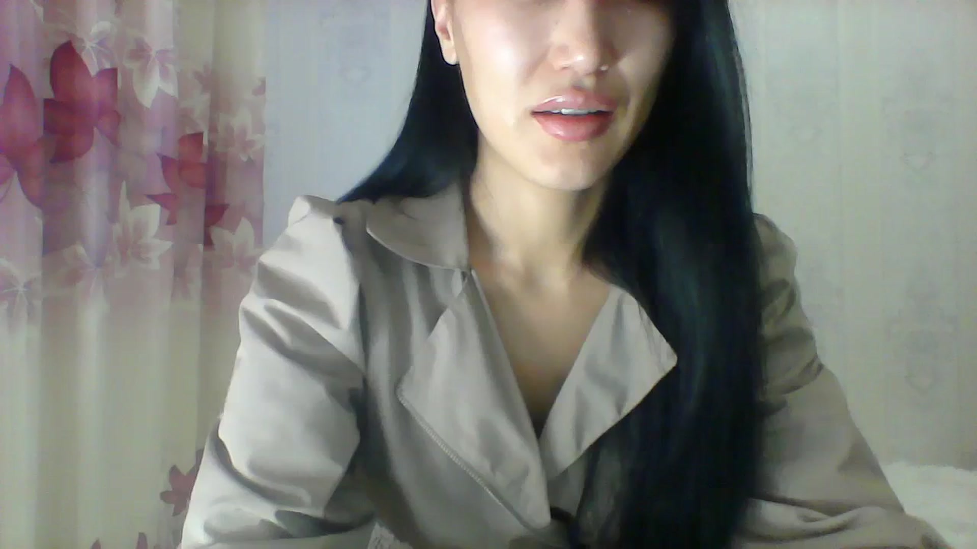 Gallery image thumbnail from SweetRo0mance's myfreecams stream on, 12/06/2023, 14:35 image 14 of 20