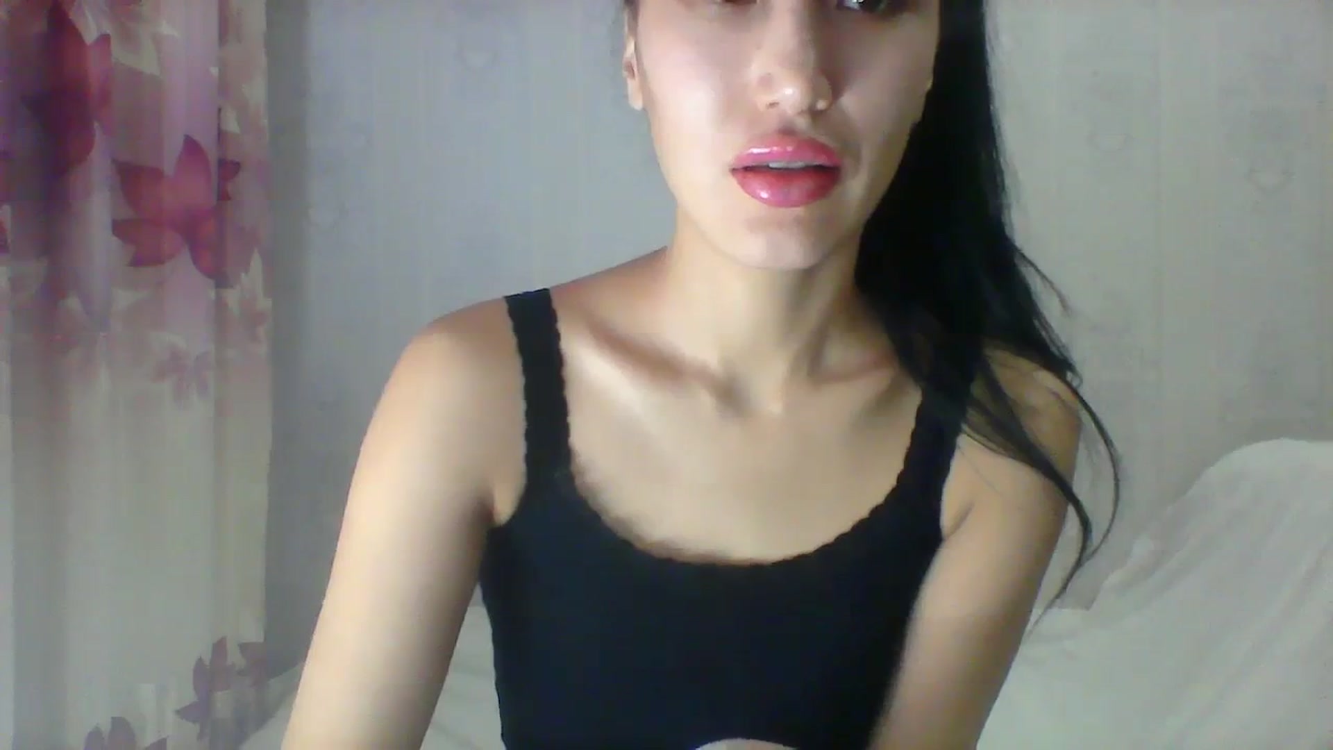 Gallery image thumbnail from SweetRo0mance's myfreecams stream on, 03/06/2024, 13:16 image 11 of 20