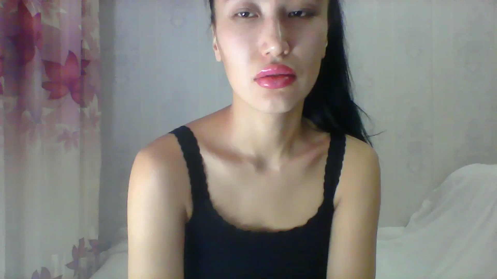 Gallery image thumbnail from SweetRo0mance's myfreecams stream on, 03/06/2024, 13:16 image 8 of 20