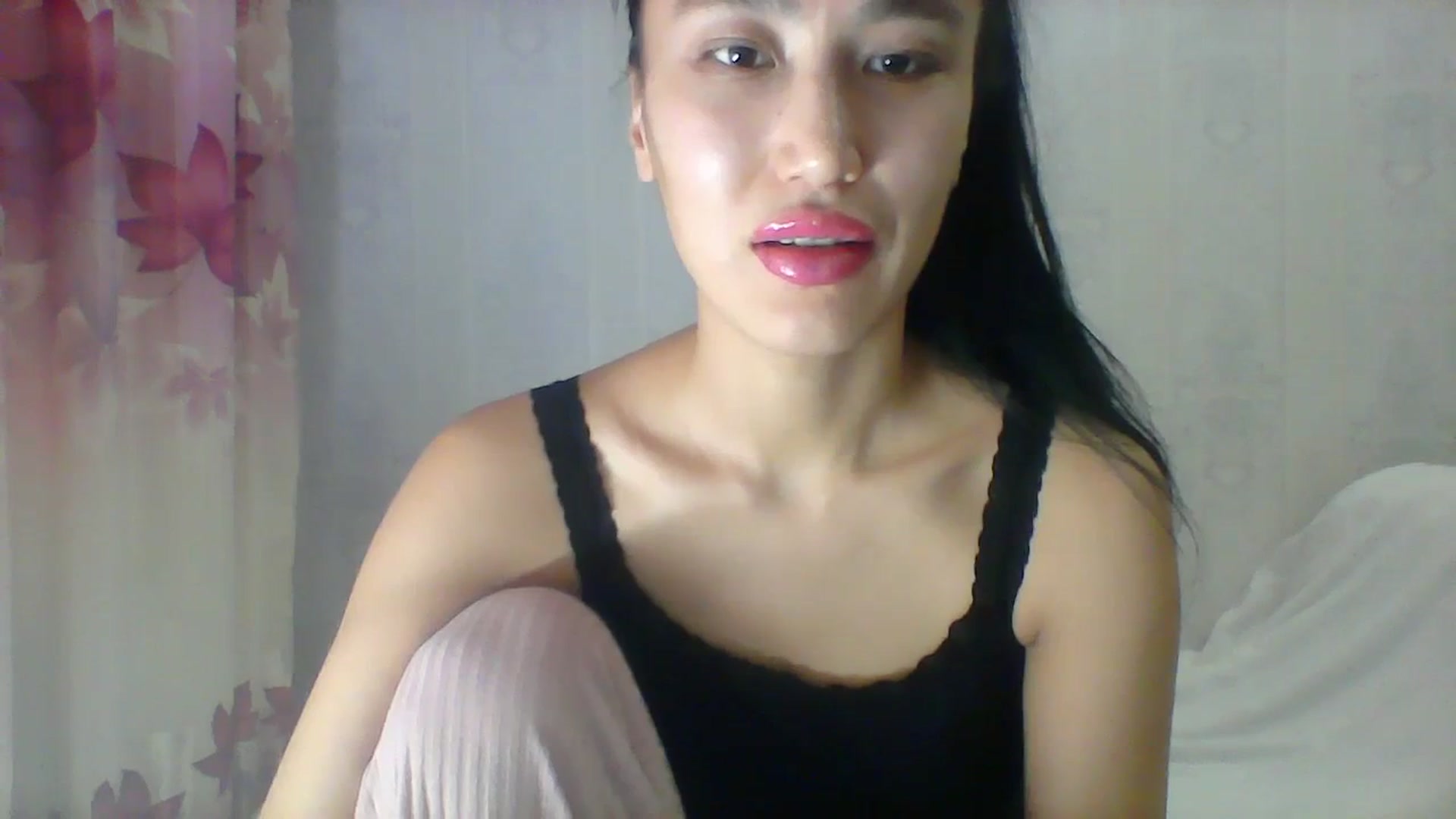 Gallery image thumbnail from SweetRo0mance's myfreecams stream on, 03/06/2024, 13:16 image 3 of 20